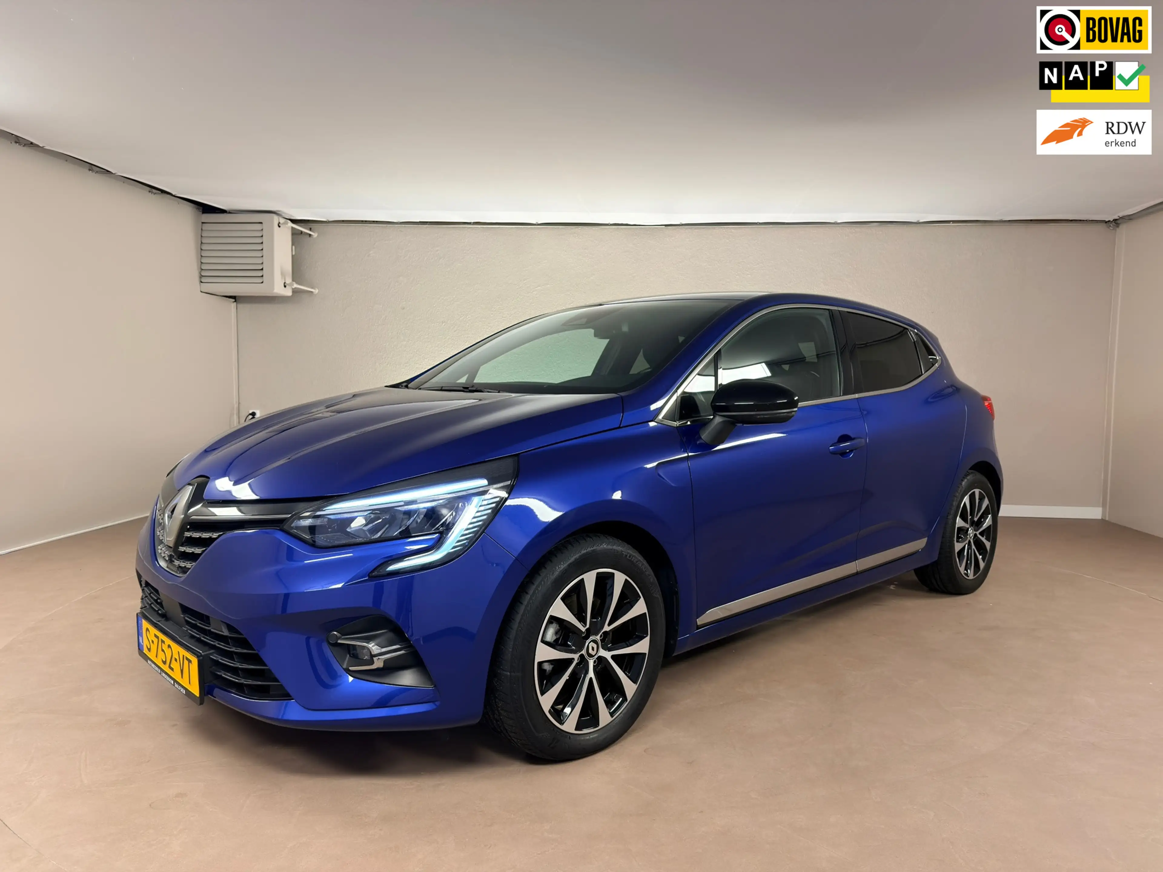 Renault Clio 1.6 E-Tech Hybrid 145 Techno Camera