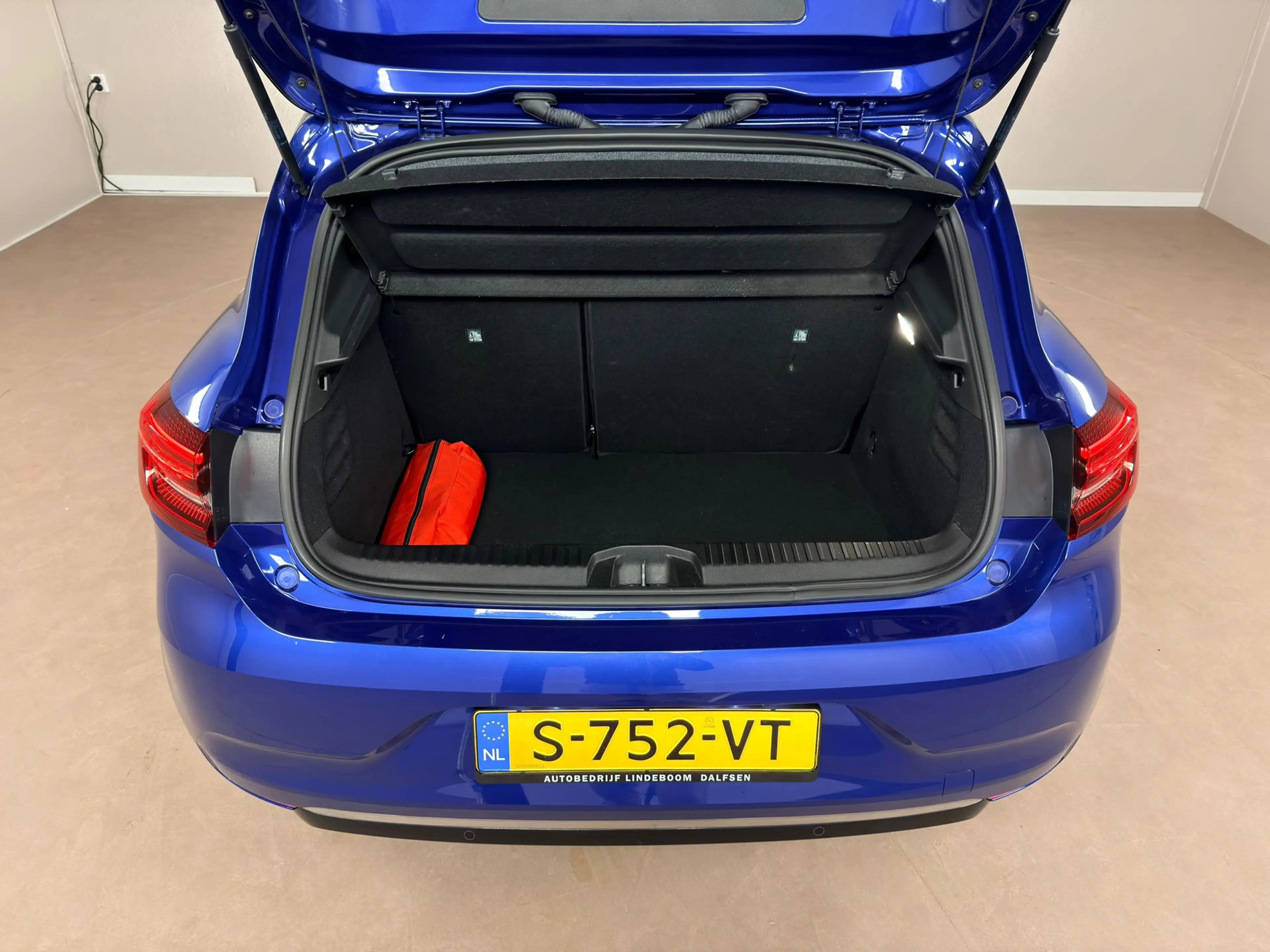Renault Clio 1.6 E-Tech Hybrid 145 Techno Camera — photo 11