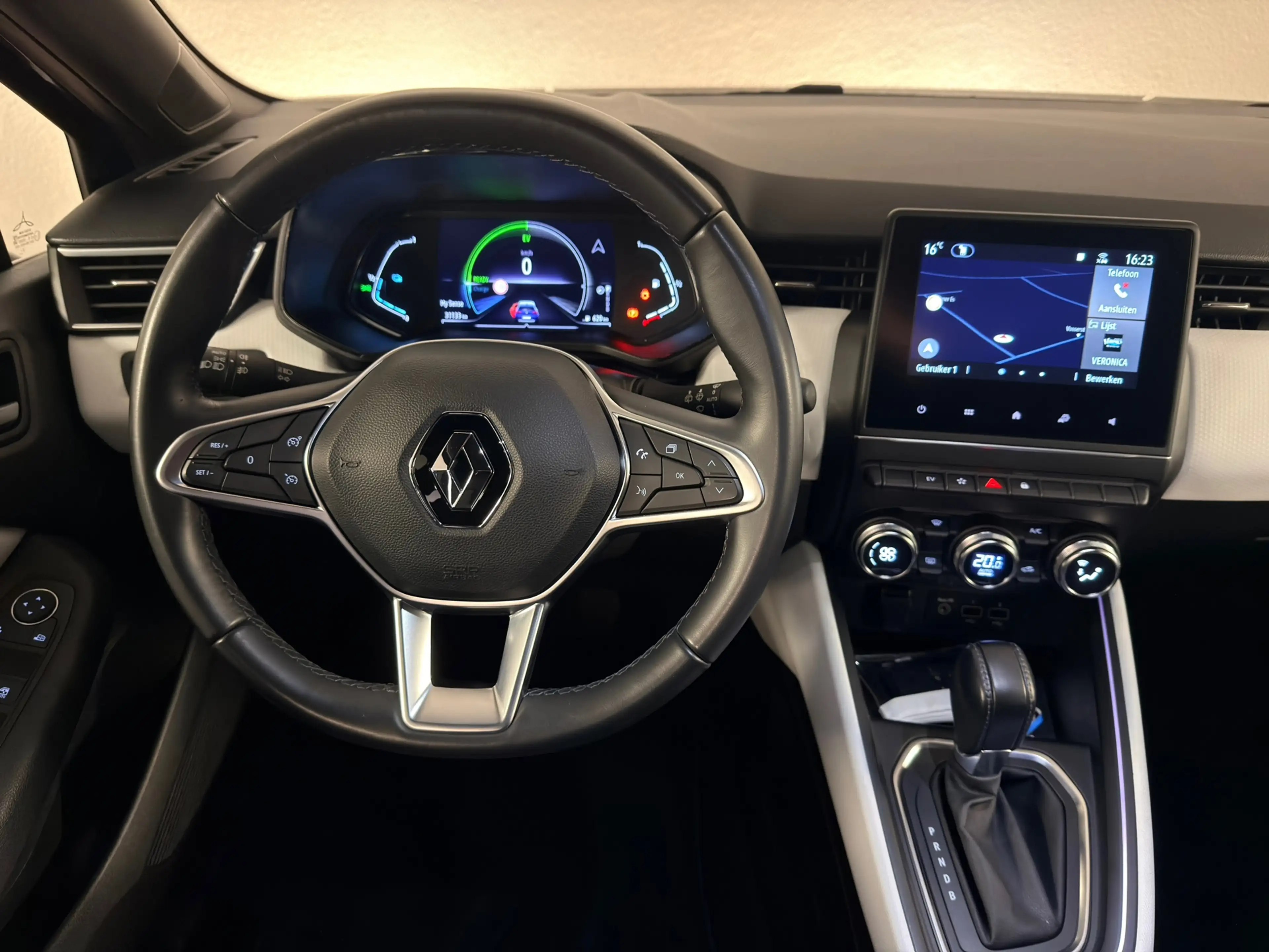 Renault Clio 1.6 E-Tech Hybrid 145 Techno Camera — photo 6