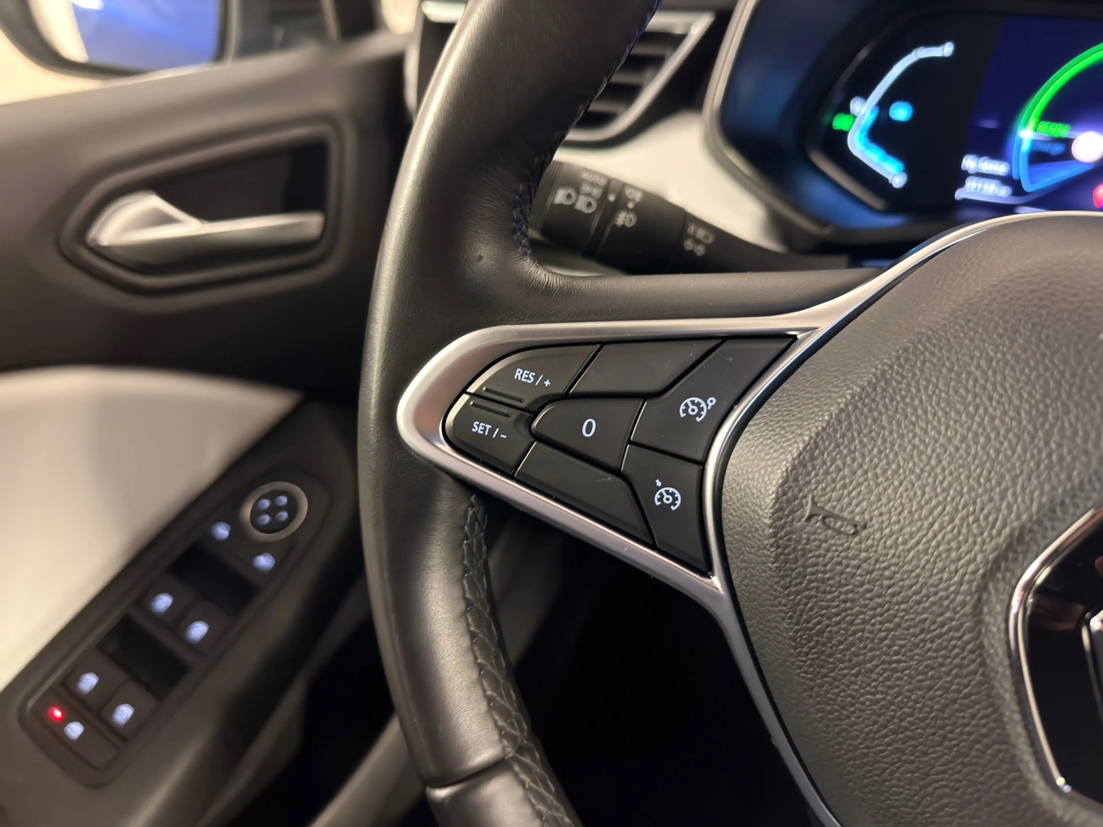 Renault Clio 1.6 E-Tech Hybrid 145 Techno Camera — photo 19