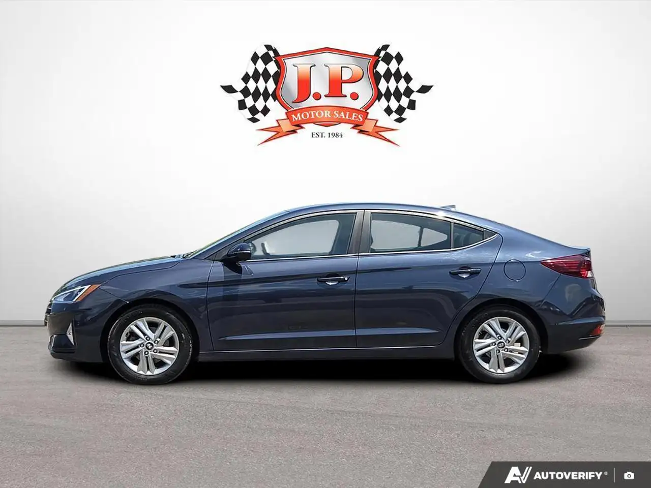 Hyundai ELANTRA снимка Hyundai ELANTRA