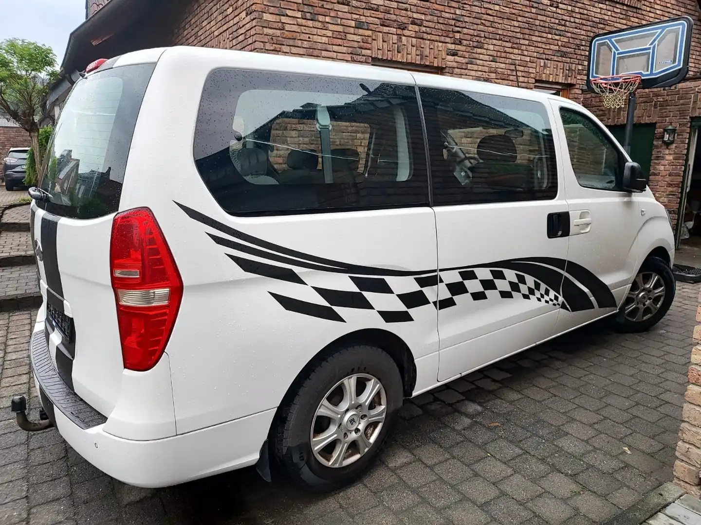 Hyundai H-1 2.5 CRDi Travel Comfort - 2