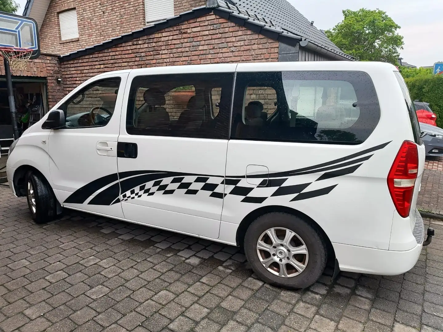 Hyundai H-1 2.5 CRDi Travel Comfort - 1