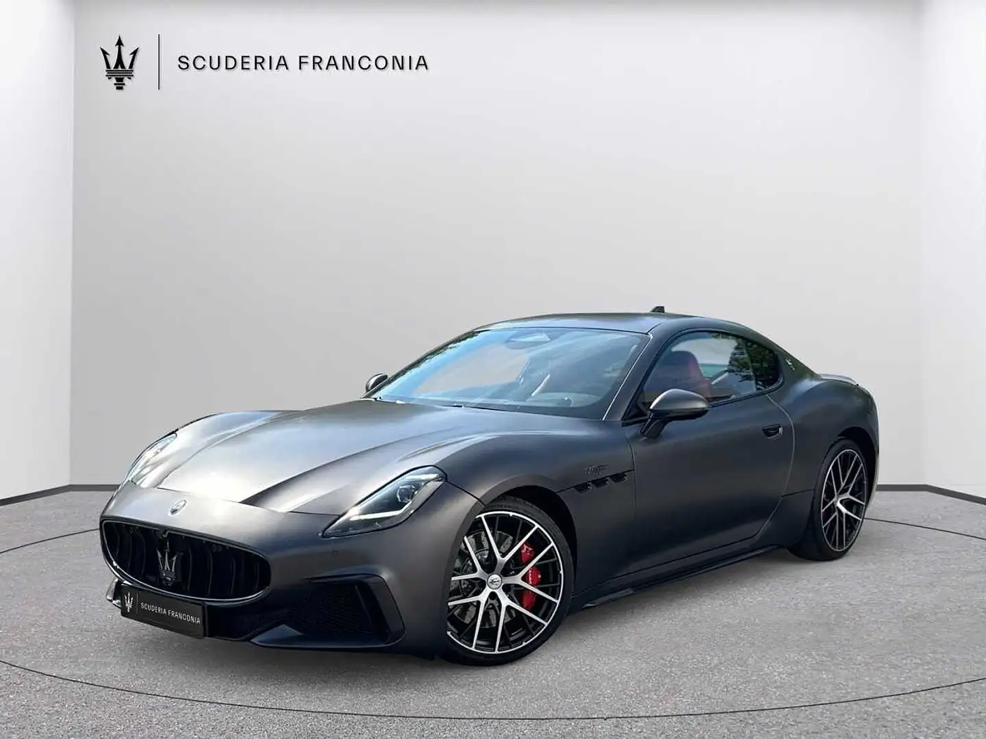 Maserati GranTurismo Trofeo Grijs - 1