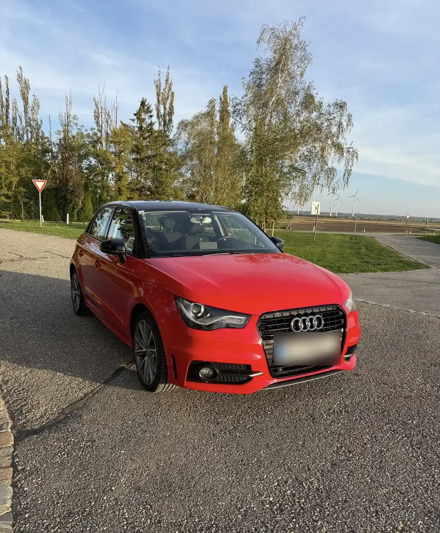 Audi A1 S-Line Rot - 1