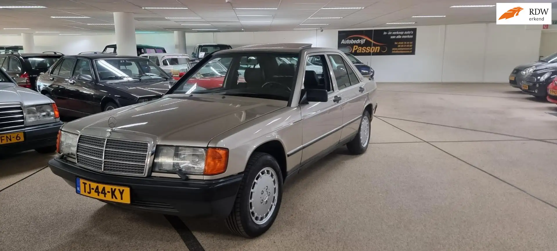 Mercedes-Benz 190 2.0 E bež - 1