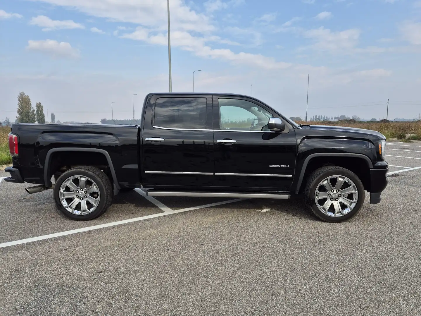 GMC Sierra Sierra Denali 1500 - 2