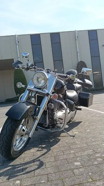 Suzuki Intruder 1500 - foto 4