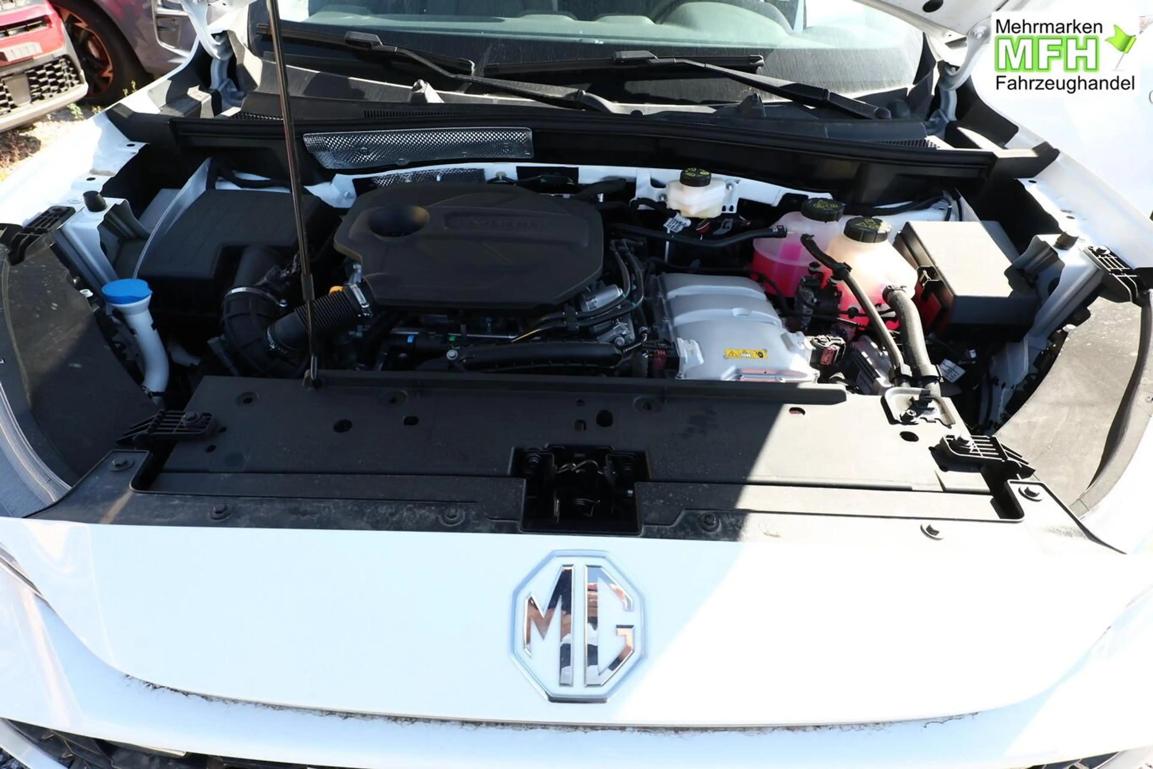 MG ZS Luxury Hybrid+ Pano ACC 360Kam Nav LED SHZ 75 k... — photo 11