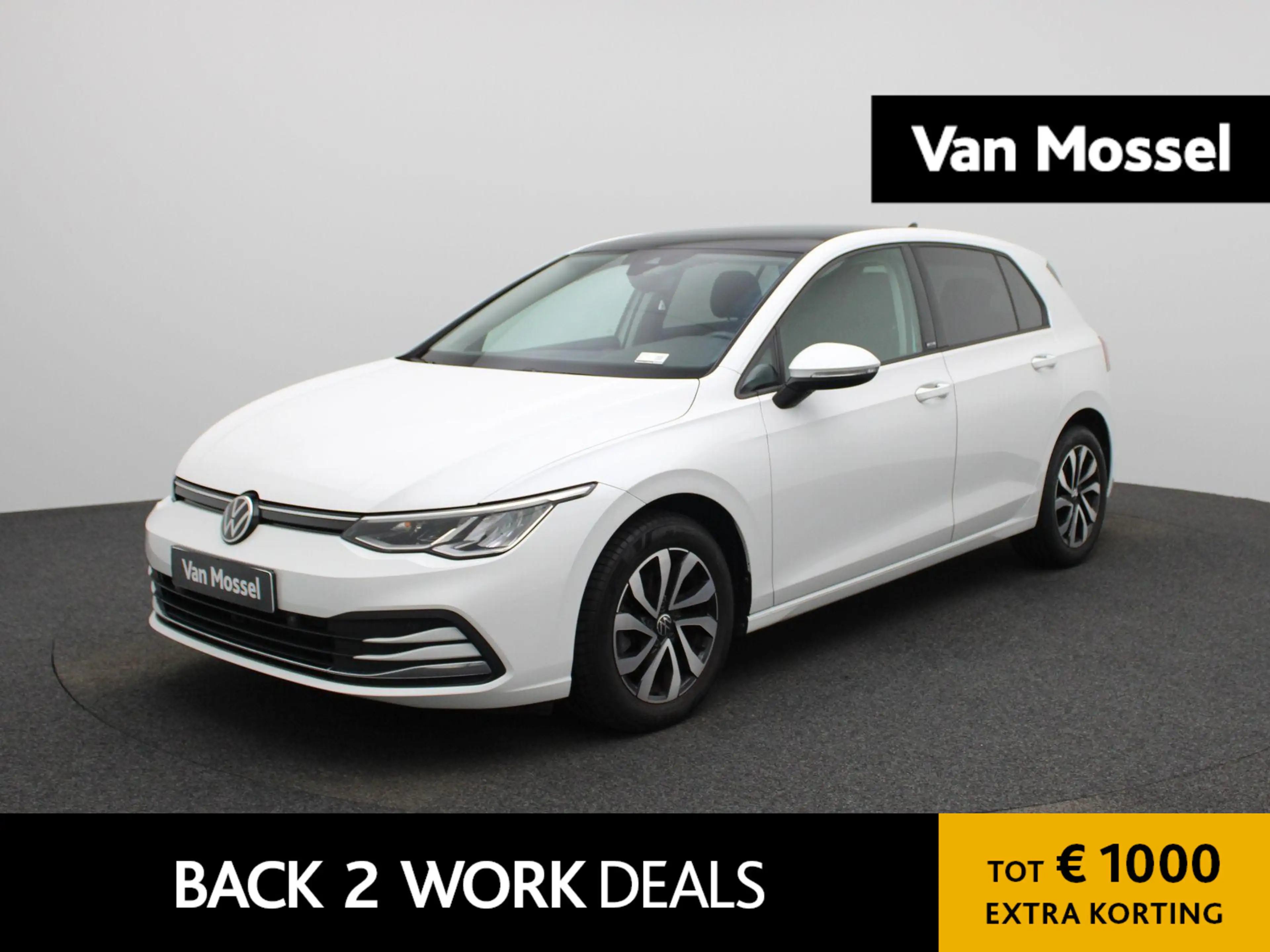 Volkswagen Golf 1.0 eTSI Life | Automaat | Panorama dak | Virtual