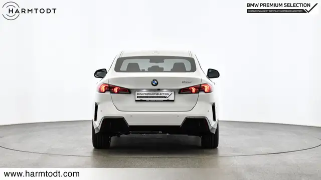 BMW 2 Series view 4