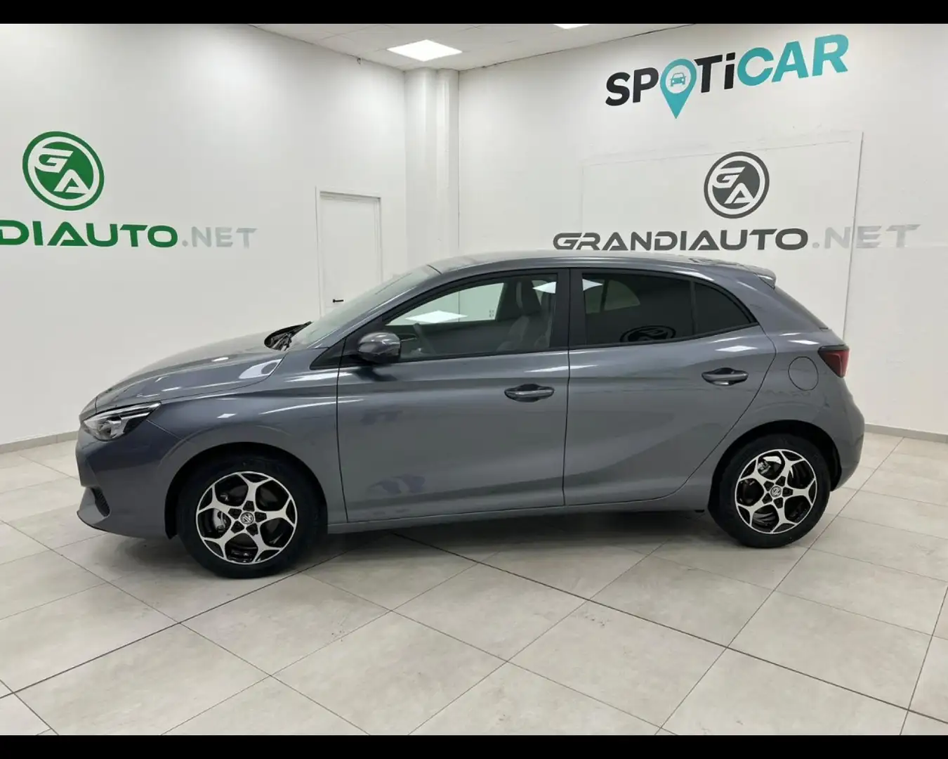 MG MG3 HYBRID + LUX Grigio - 2