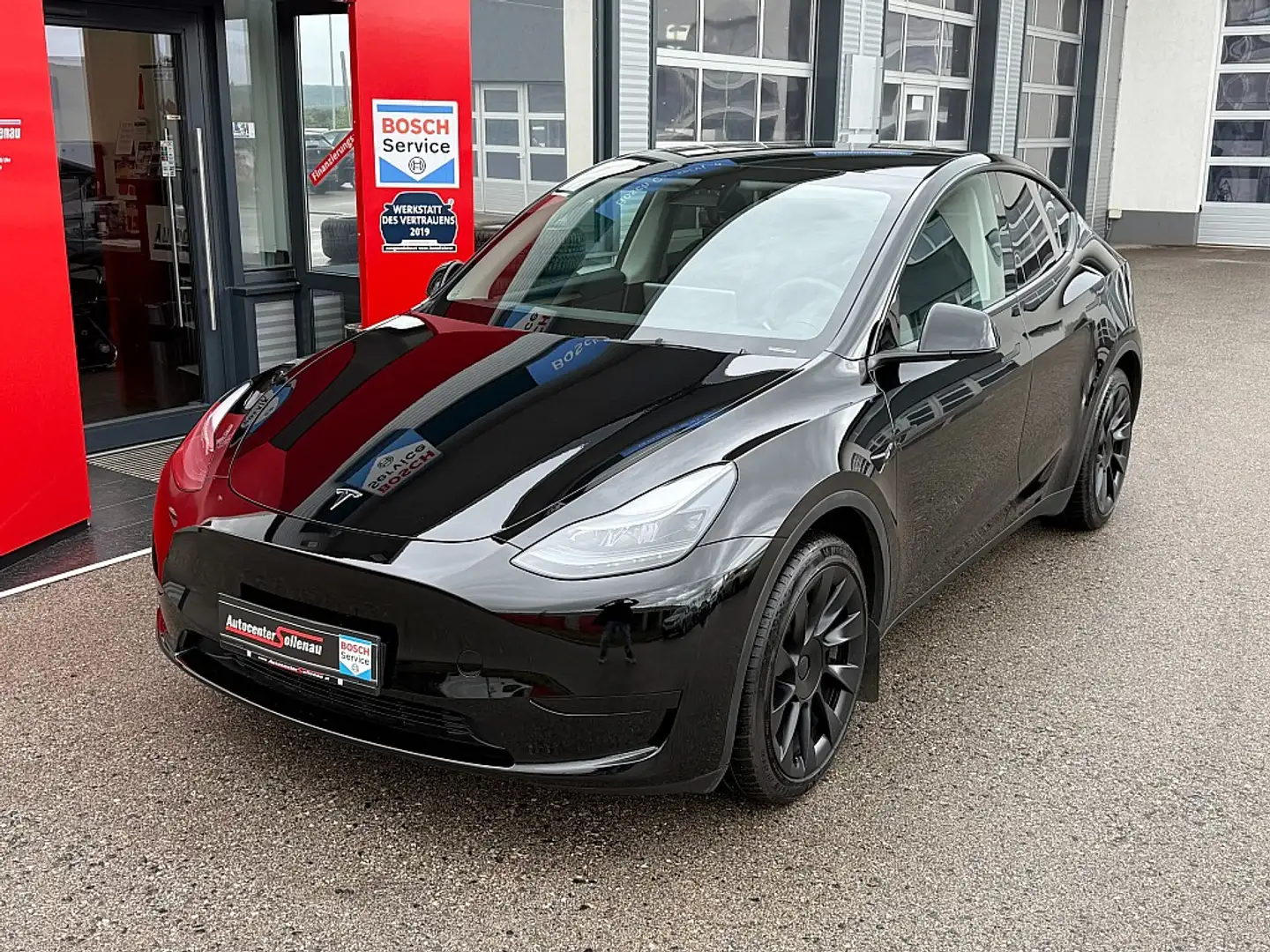 Tesla Model Y 75kWh RWD Schwarz - 2