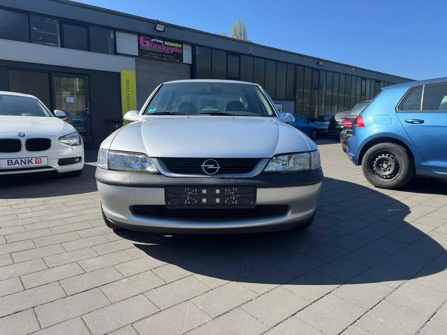 Opel Vectra 1.8 HU / AU Neu Gris - 2