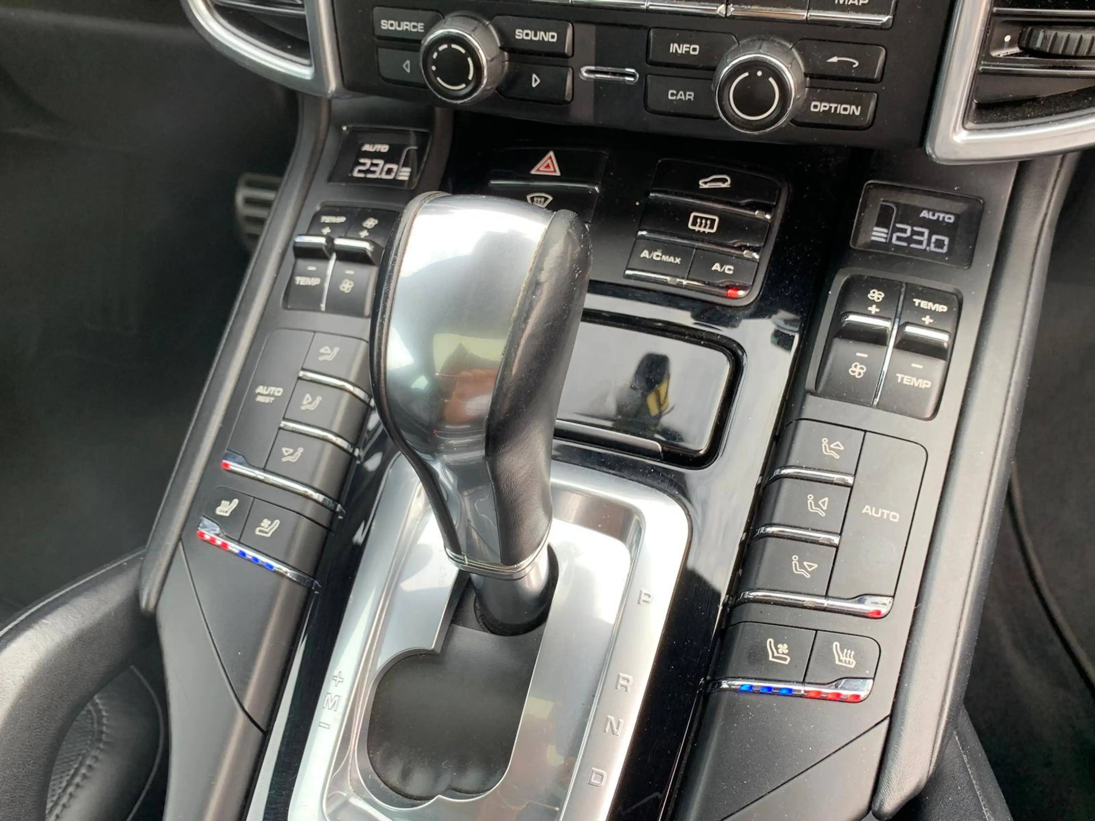Porsche Cayenne S Diesel Sport Design *CHRONO-PANO-BOSE* — photo 11