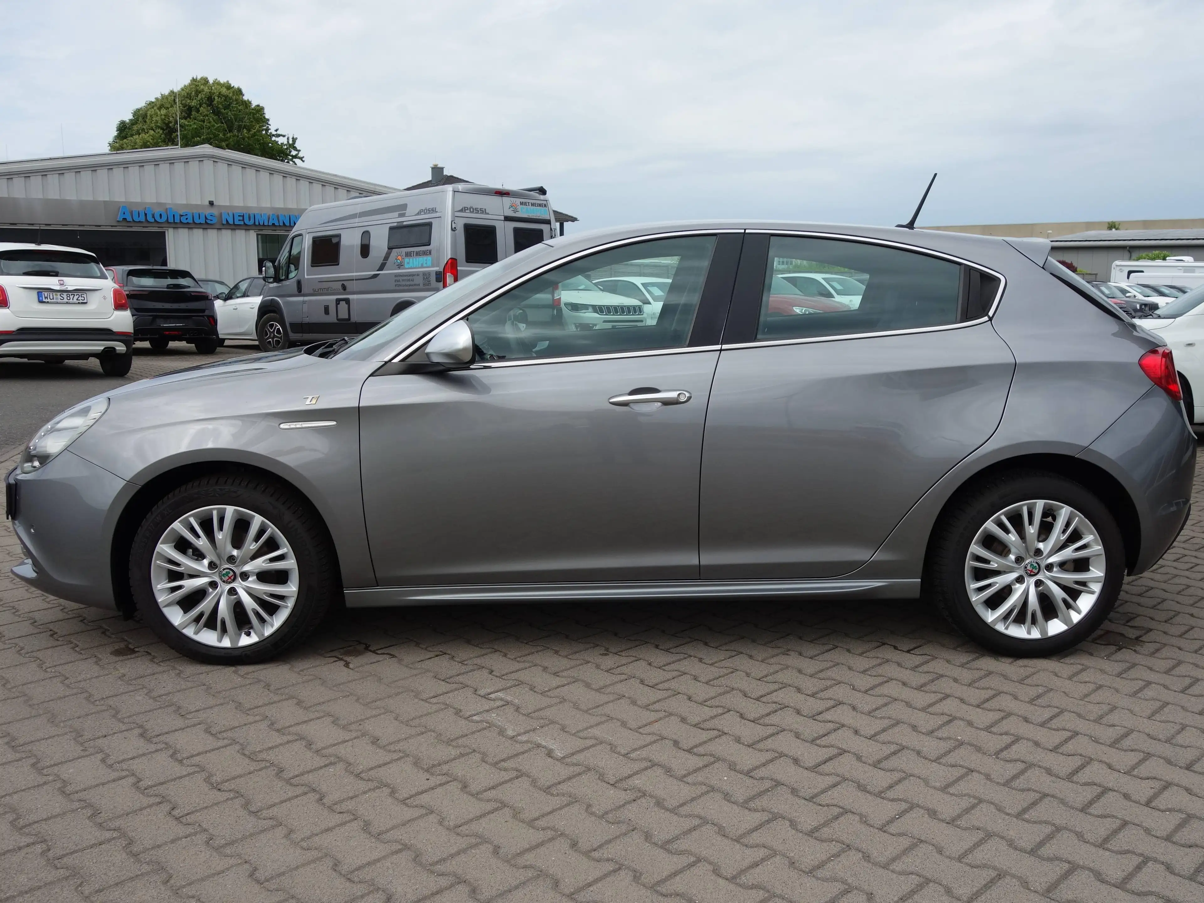 Alfa Romeo Giulietta Lusso *AUTOMATIK/LEDER/NAVI/DAB/SHZ* — photo 6