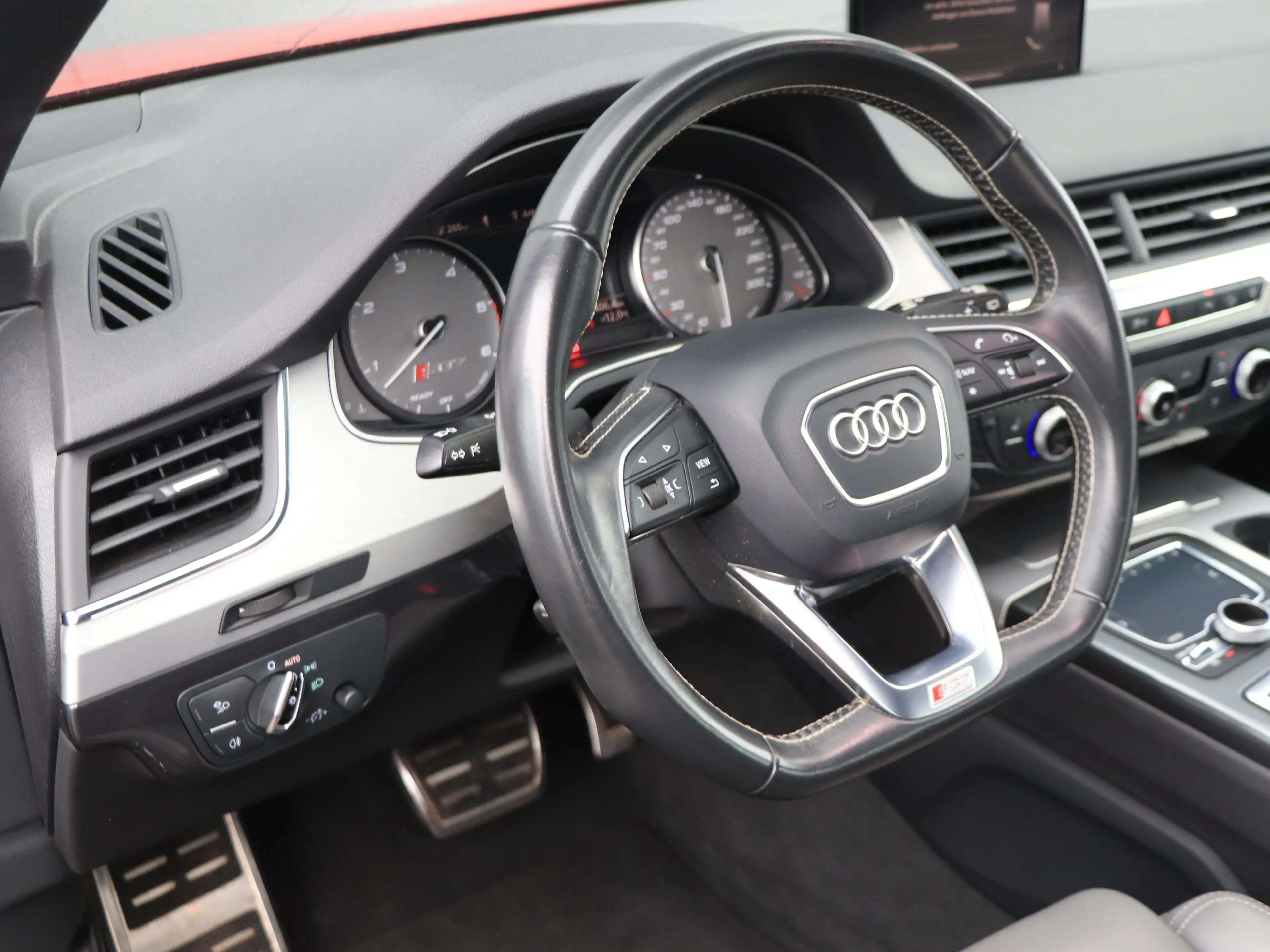 Audi SQ7 SQ7 4.0 TDI quattro tiptronic — photo 2
