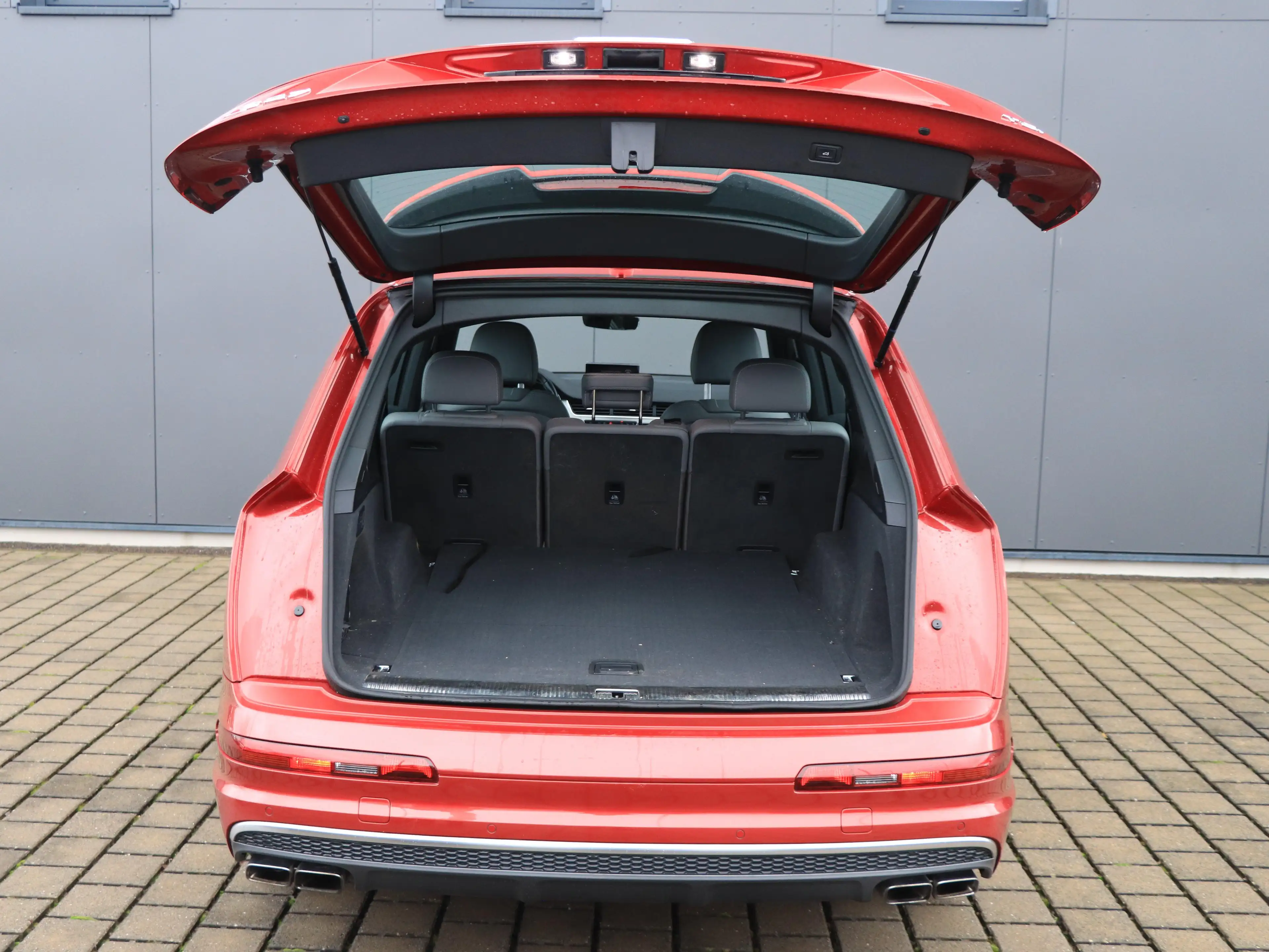 Audi SQ7 SQ7 4.0 TDI quattro tiptronic — photo 14