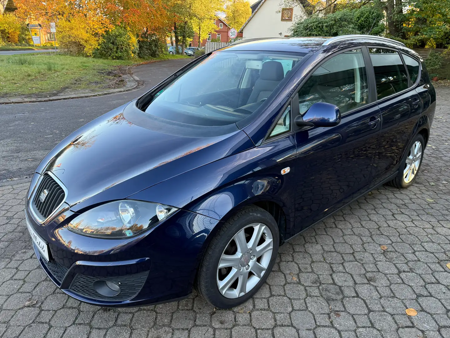 SEAT Altea XL 1.6 Style *HU a.W. neu*1.Hand*Scheckheft*PDC*MFL* Azul - 2