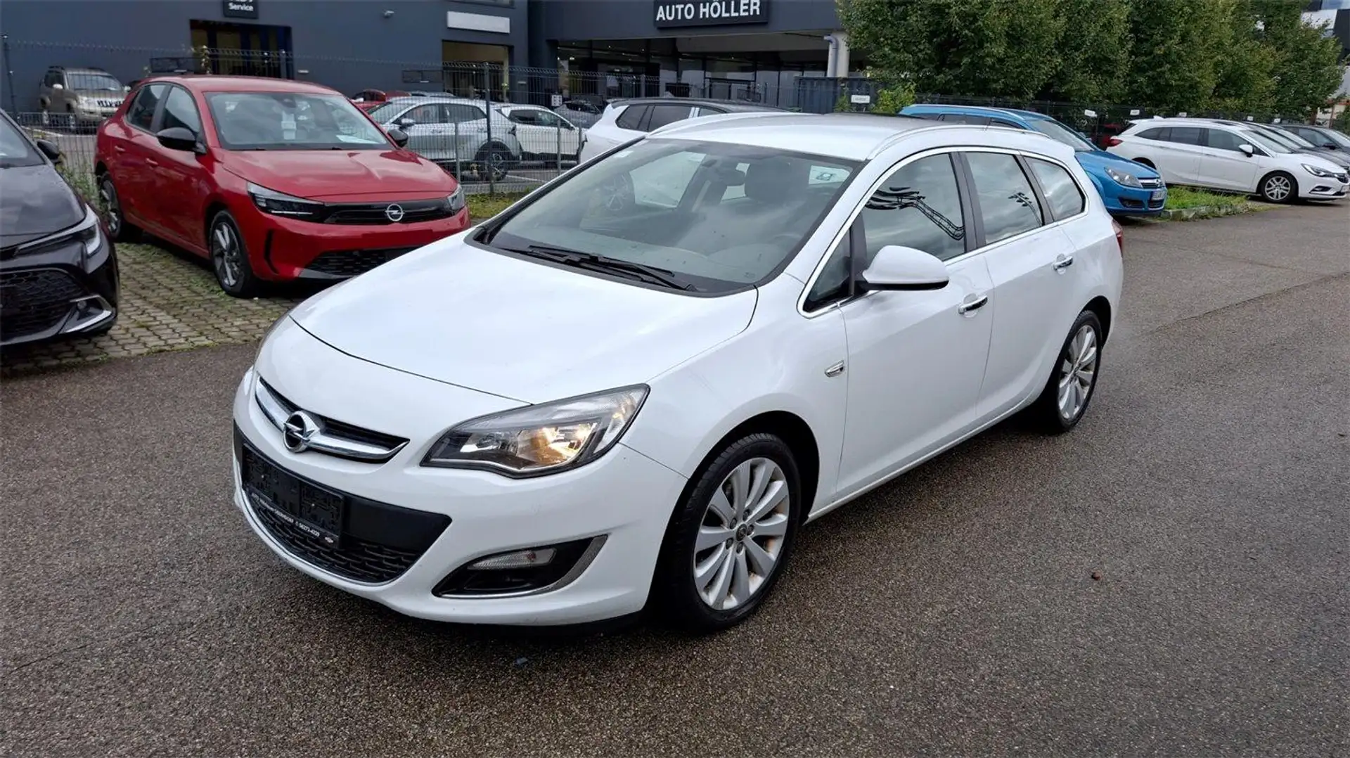 Opel Astra ST 1,4 Turbo Ecotec Cosmo Weiß - 1