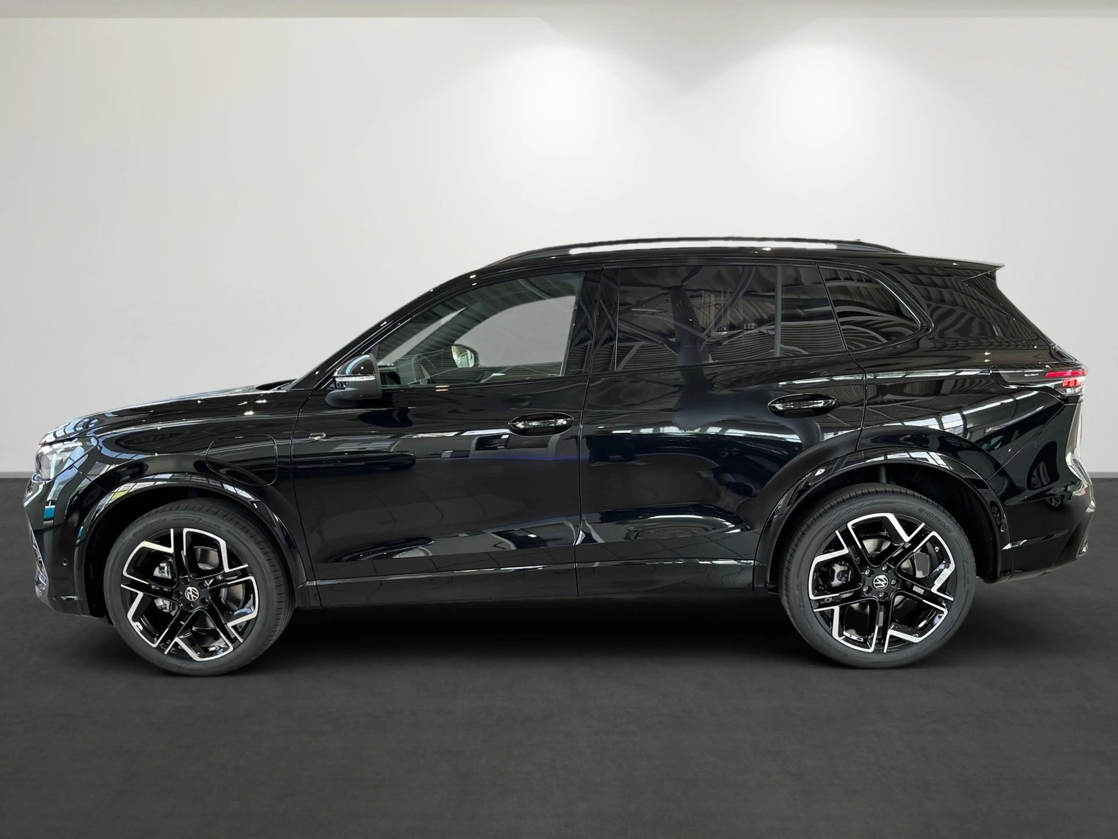 Volkswagen Tiguan 1.5 TSI eHybrid R-Line *PANO*AHK*NAVI* — photo 7