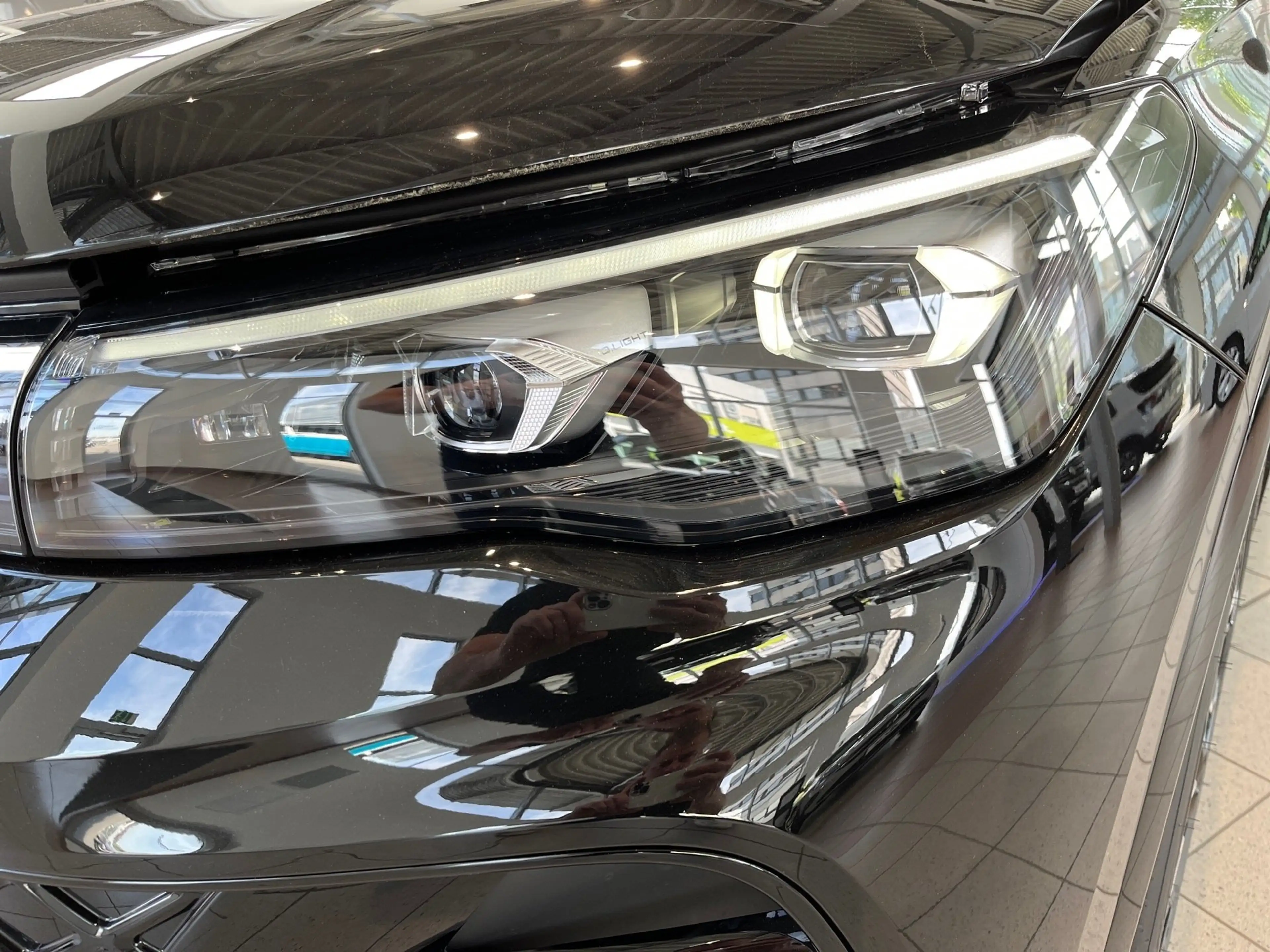 Volkswagen Tiguan 1.5 TSI eHybrid R-Line *PANO*AHK*NAVI* — photo 8