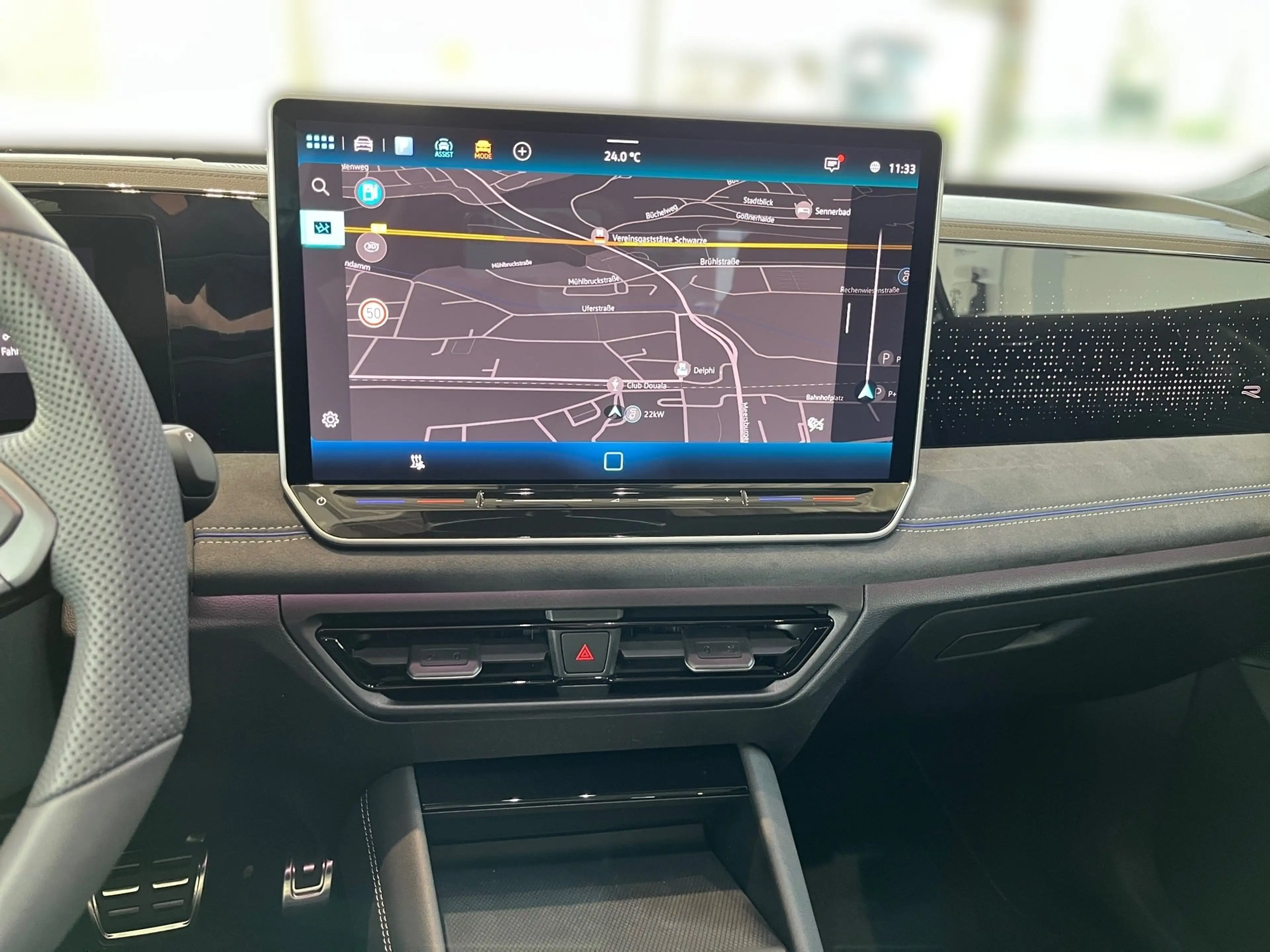 Volkswagen Tiguan 1.5 TSI eHybrid R-Line *PANO*AHK*NAVI* — photo 13