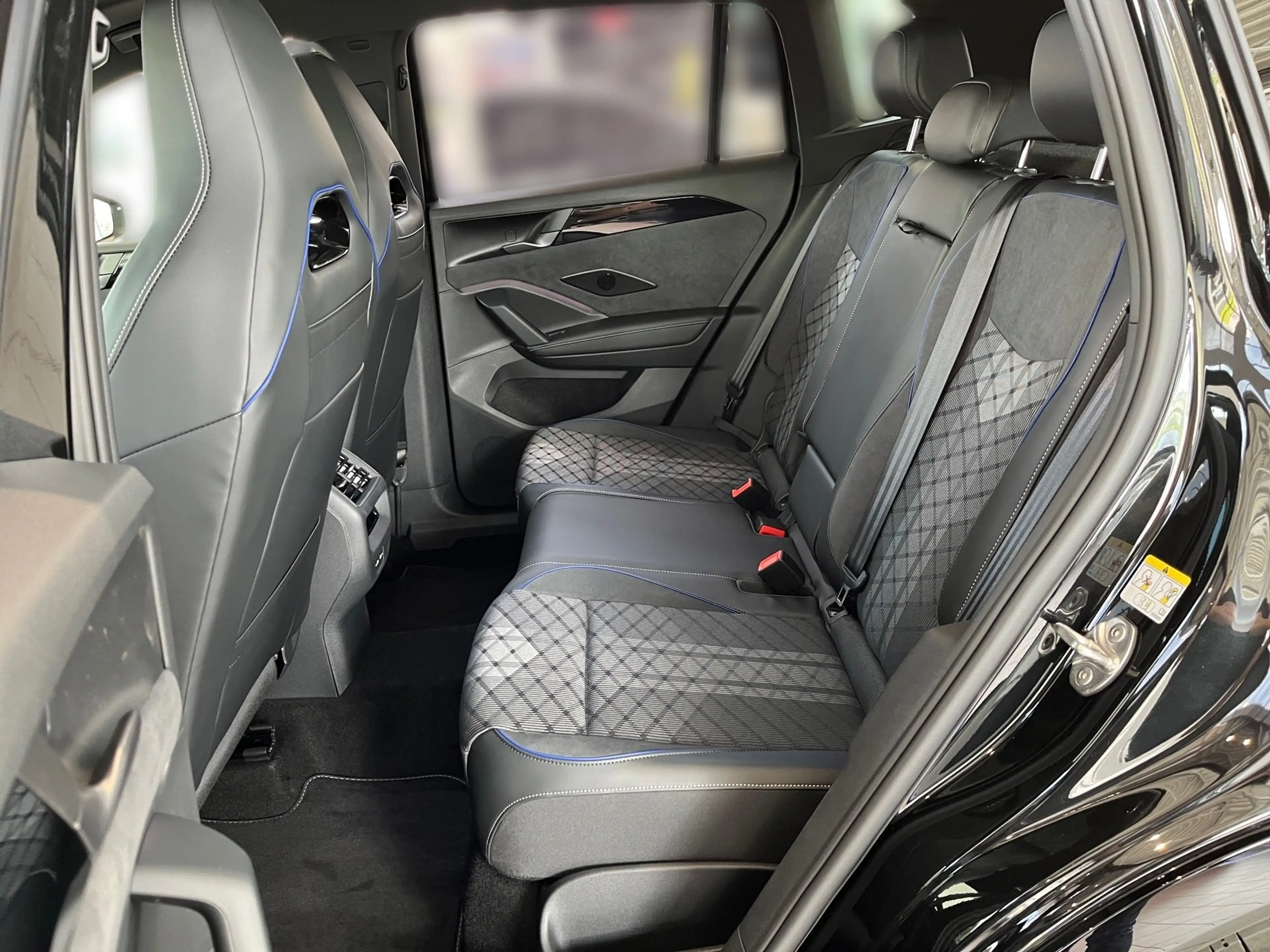 Volkswagen Tiguan 1.5 TSI eHybrid R-Line *PANO*AHK*NAVI* — photo 15
