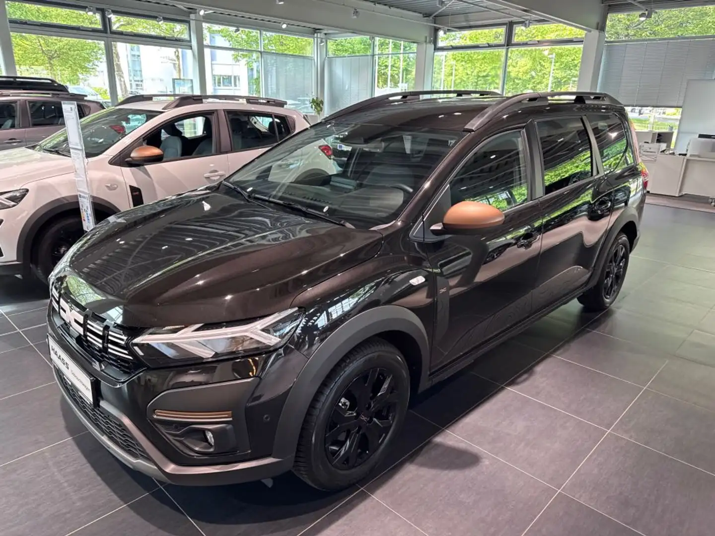 Dacia Jogger TCe 110 Extreme+ Noir - 1