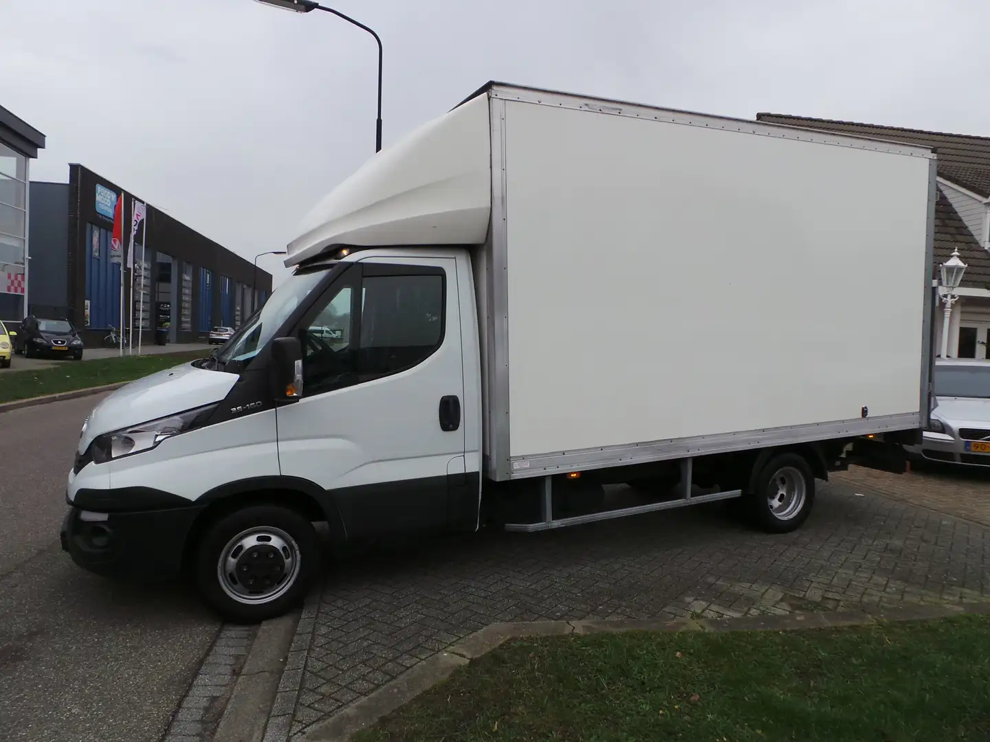 Iveco Daily 35C16 Bakwagen+laadklep airco,cruise,enz L410cm B2 Wit - 1