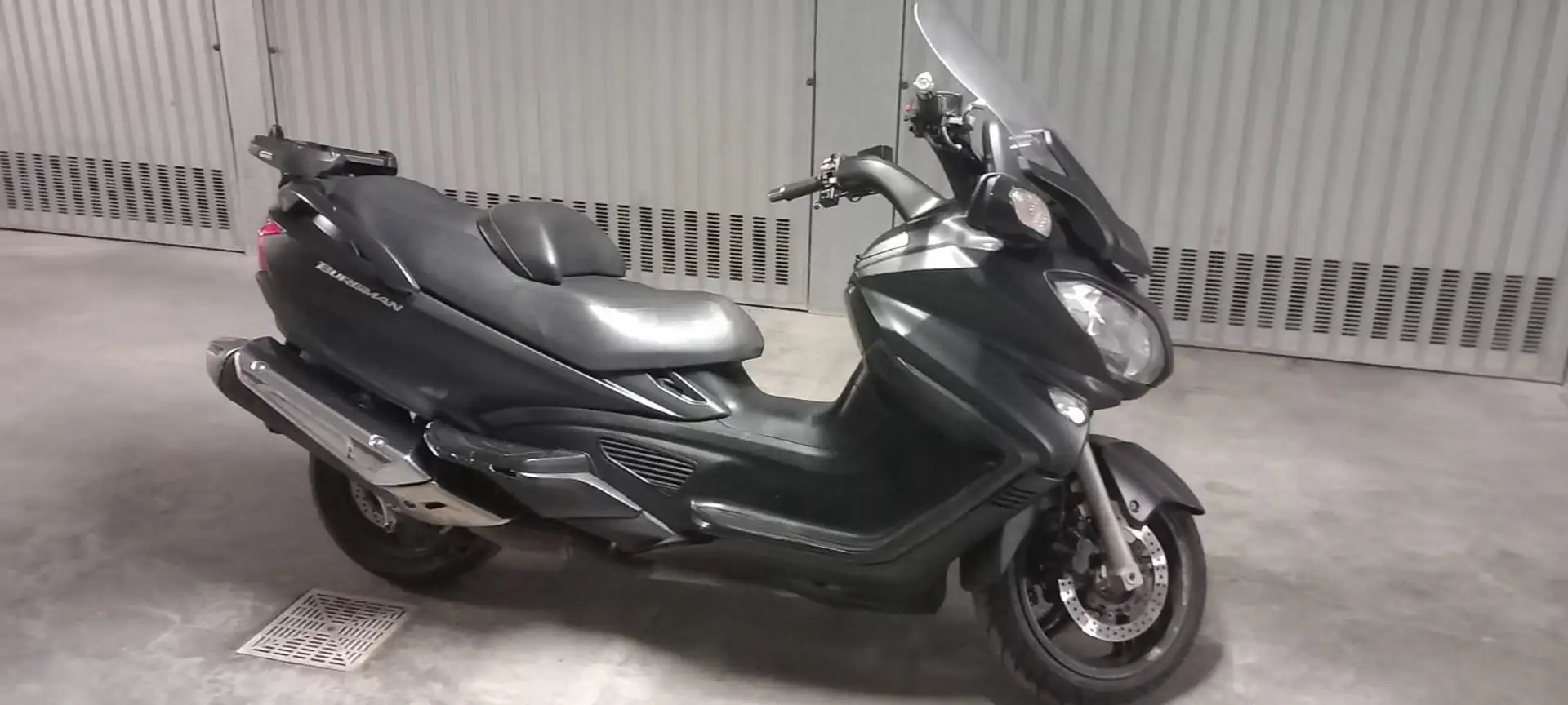 Suzuki Burgman 650 Executive ABS 2015 Negru - 1