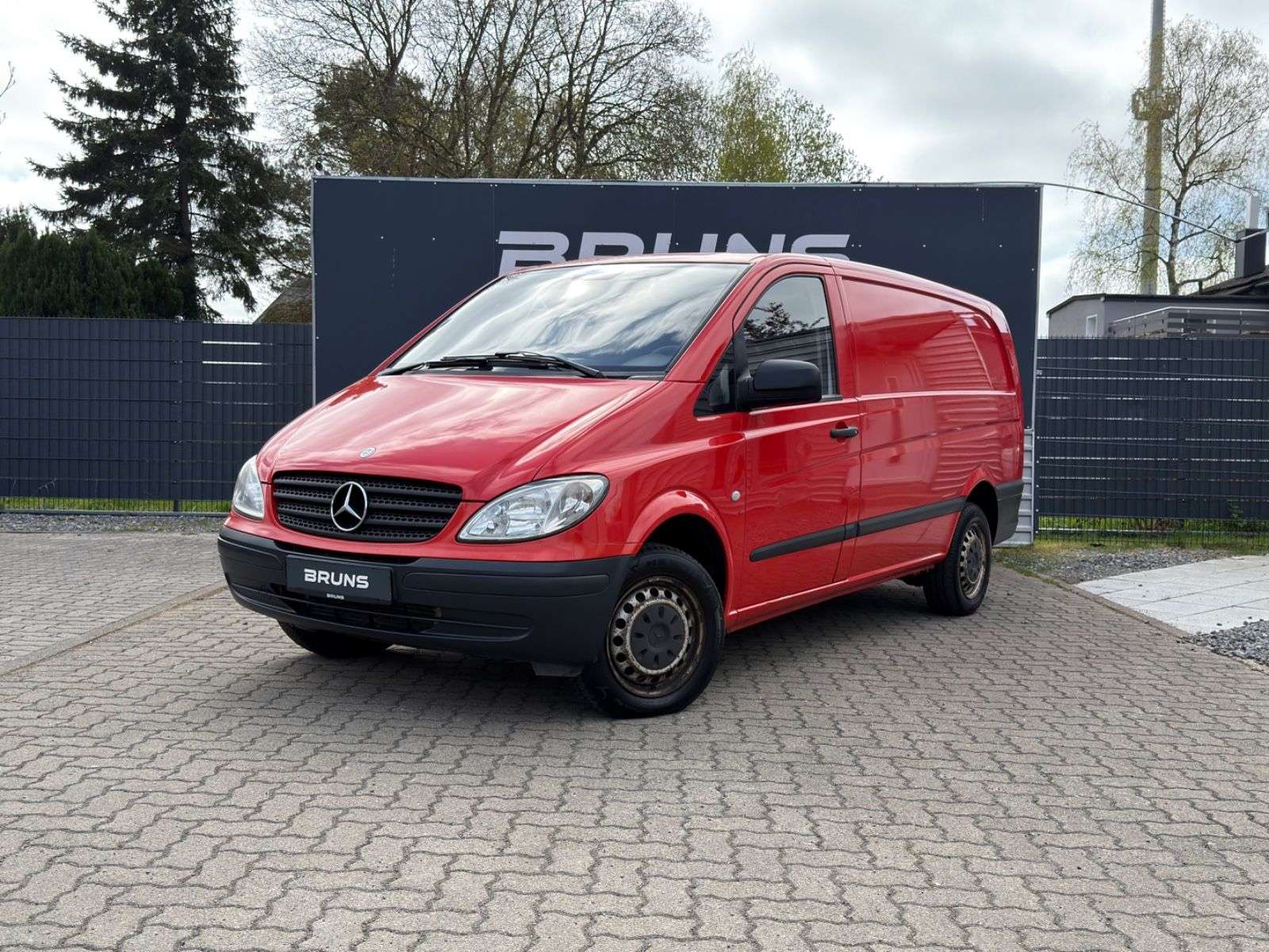Second hand Mercedes Benz Vito 