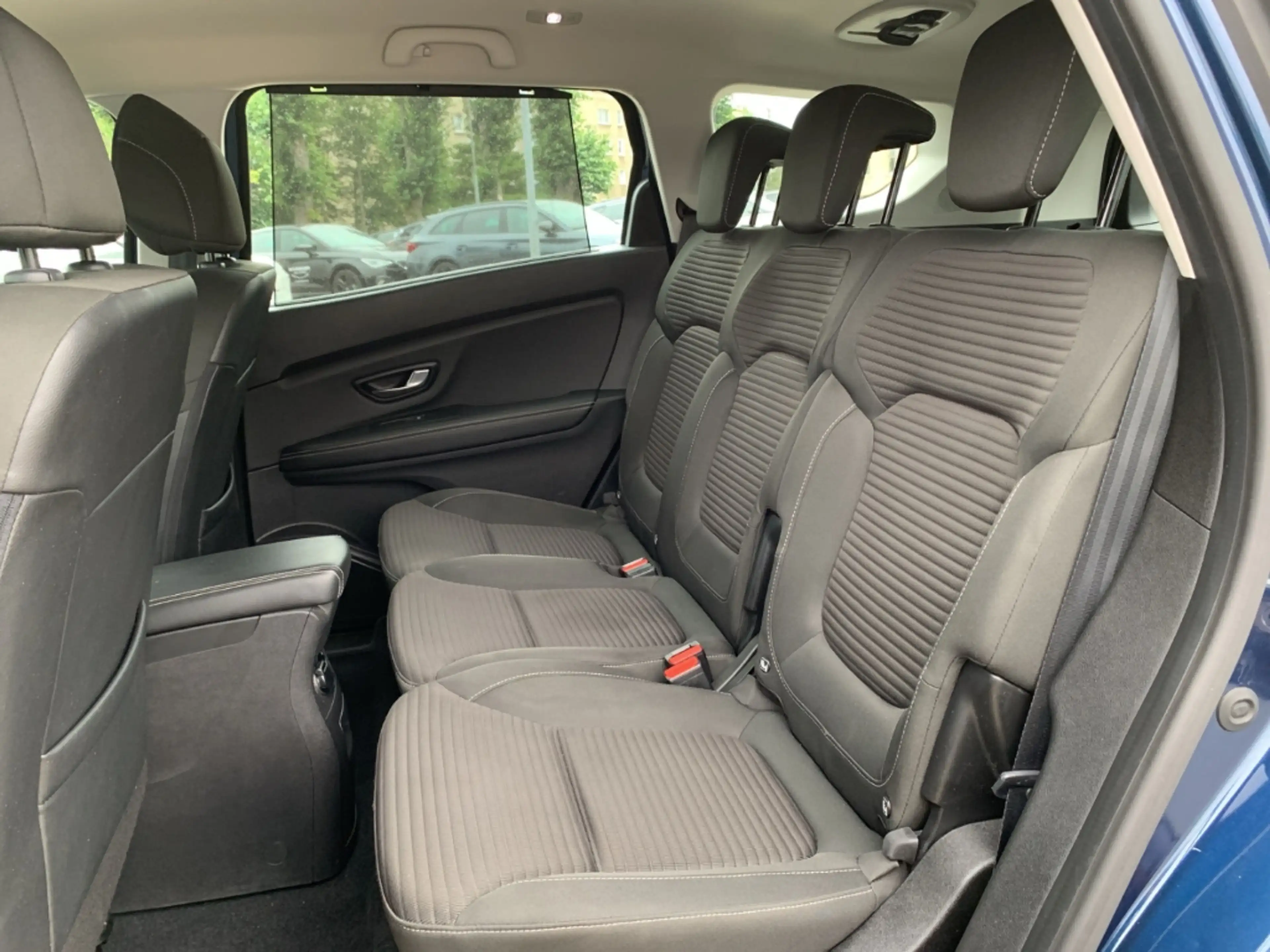 Renault Grand Scenic ZEN TCe 140 GPF Zen PDC+KLIMA+TEMPOMAT — photo 11