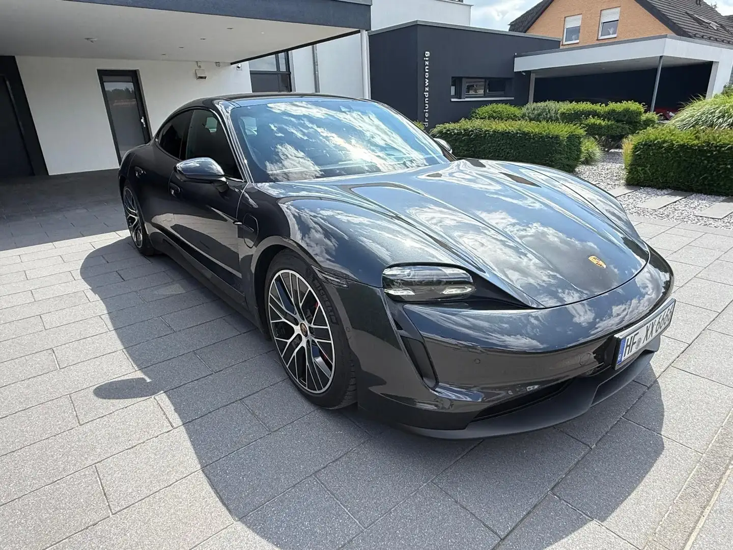 Porsche Taycan 4 S Sport-Chrono BOSE APPROVED 07/2026 Grau - 2