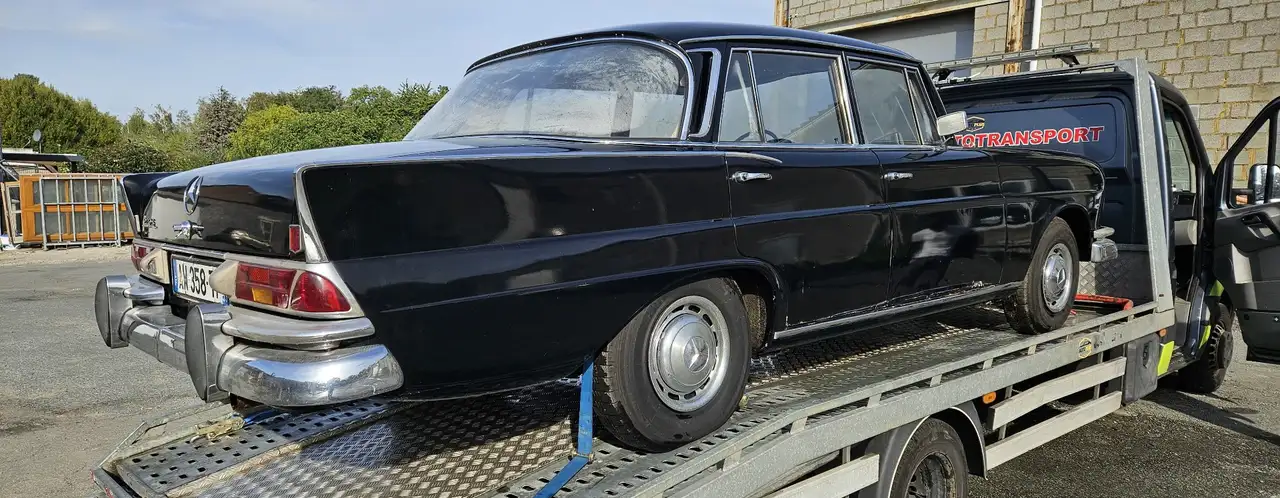 Mercedes-Benz 220, foto 4