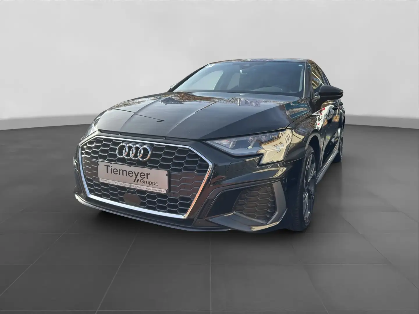 Audi A3 40 TFSI e S lINE LM18 SITZHZG eKLAP Schwarz - 2