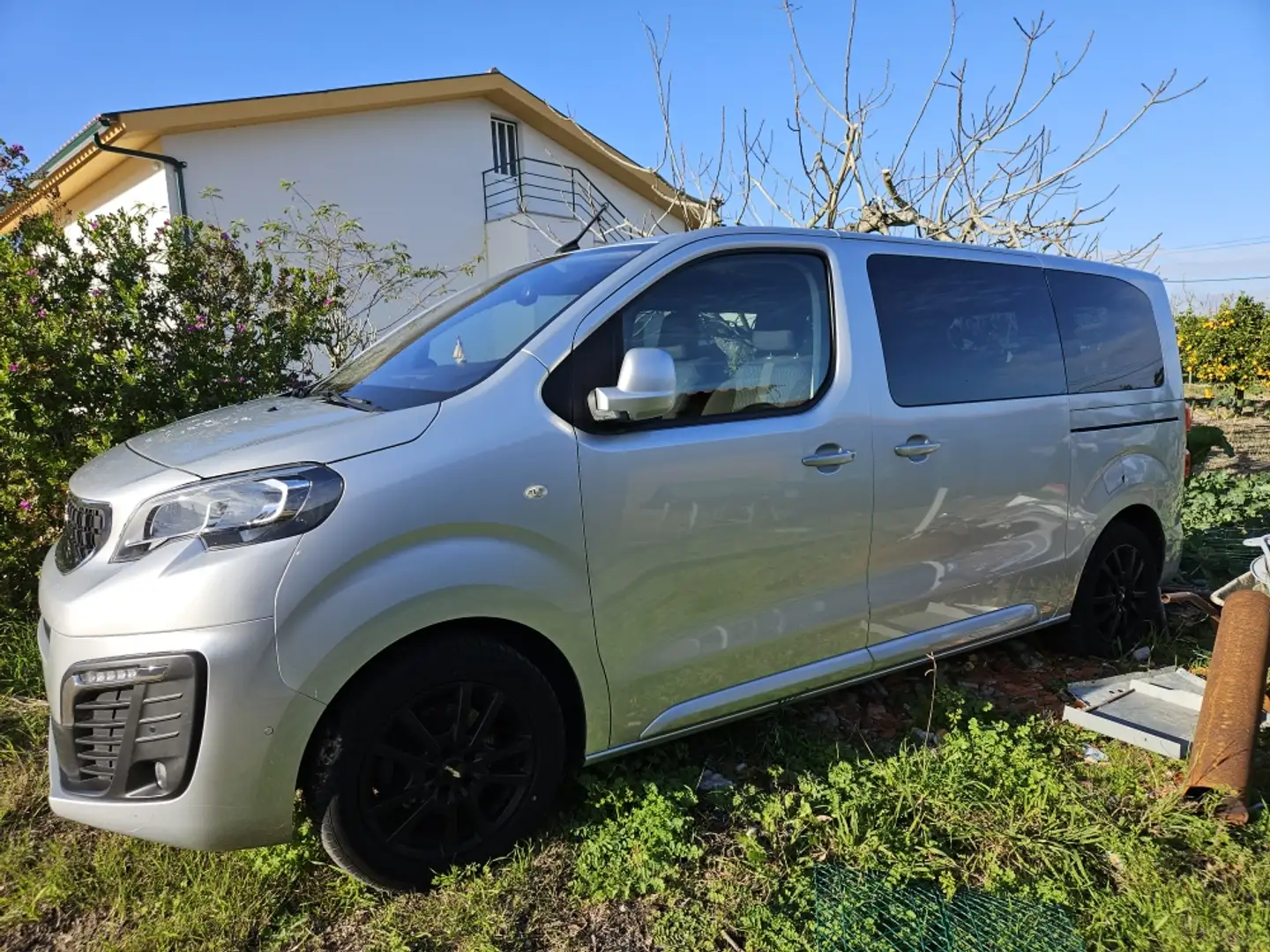 Peugeot Traveller Traveller 2.0BlueHDI Business Standard 150 Business Gris - 2