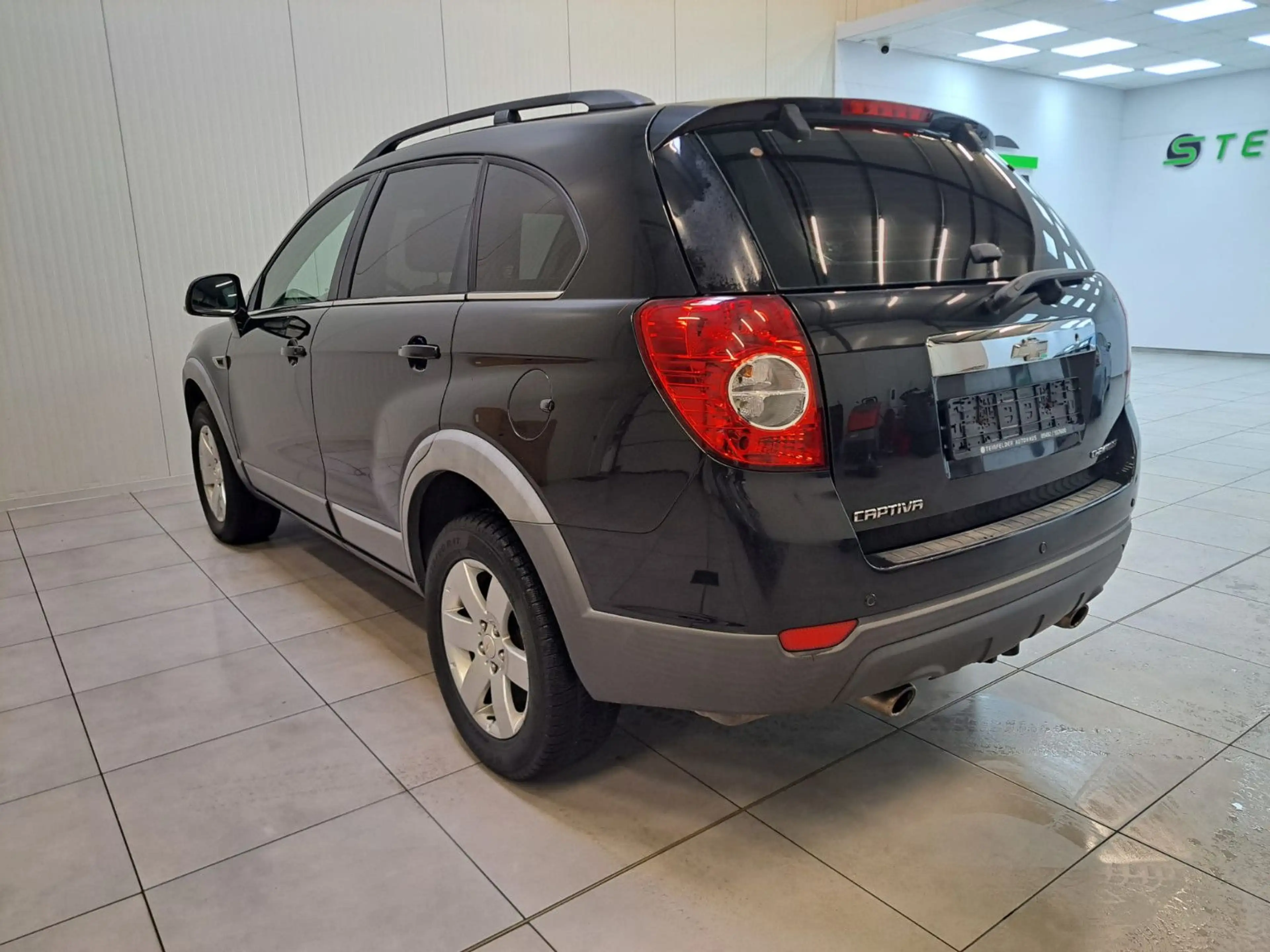 Chevrolet Captiva 2.4 LT 2WD / 7SITZER / AHK / T-LEDER — photo 5