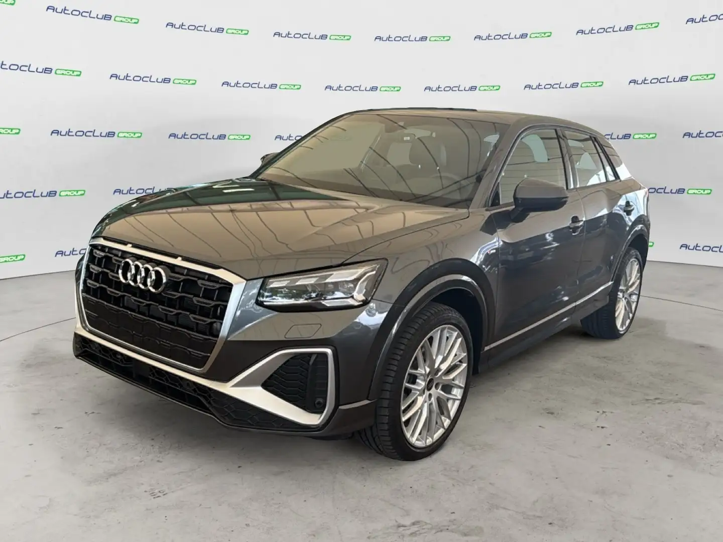 Audi Q2 35 2.0 tdi S line edition s-tronic Grau - 1