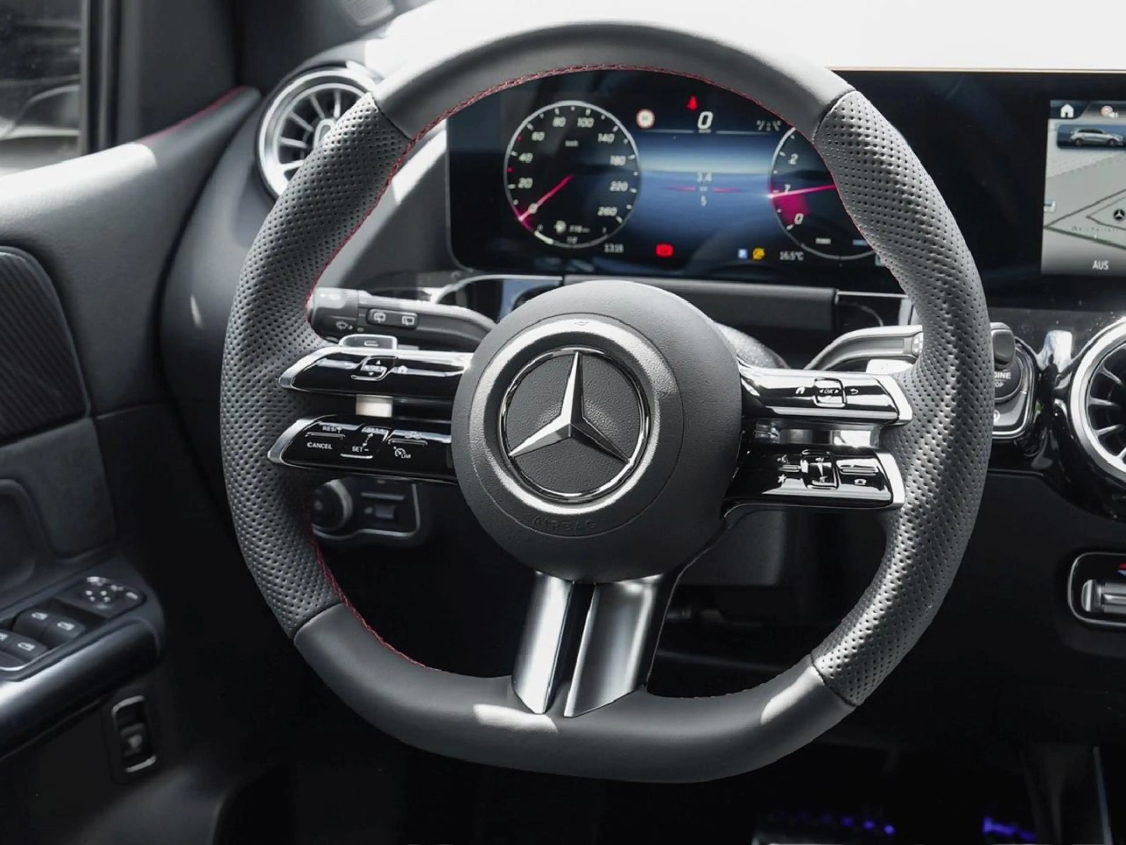 Mercedes-Benz B 180 AMG Night MBUXNavi-Prem. Easy-P 360° AHK — photo 8
