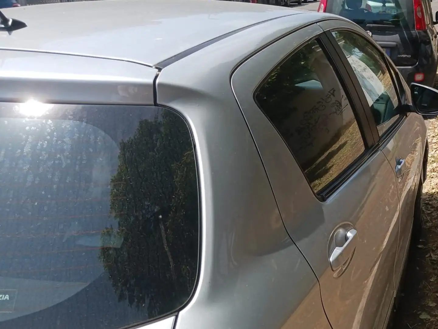 Toyota Yaris Yaris 5p 1.5h Active my18 Argento - 2