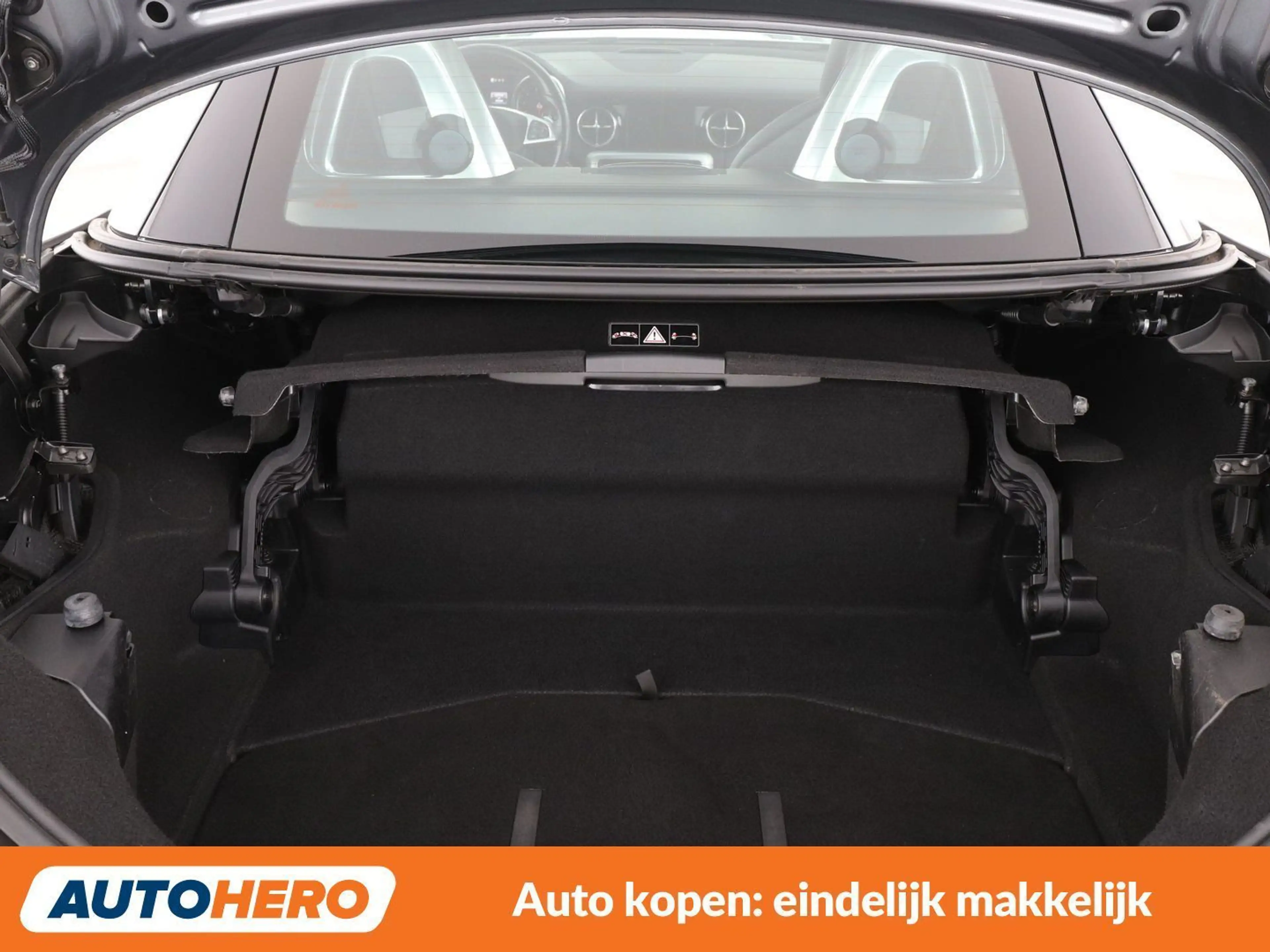 Mercedes-Benz SLC 180 SLC 180 AMG Line — photo 15