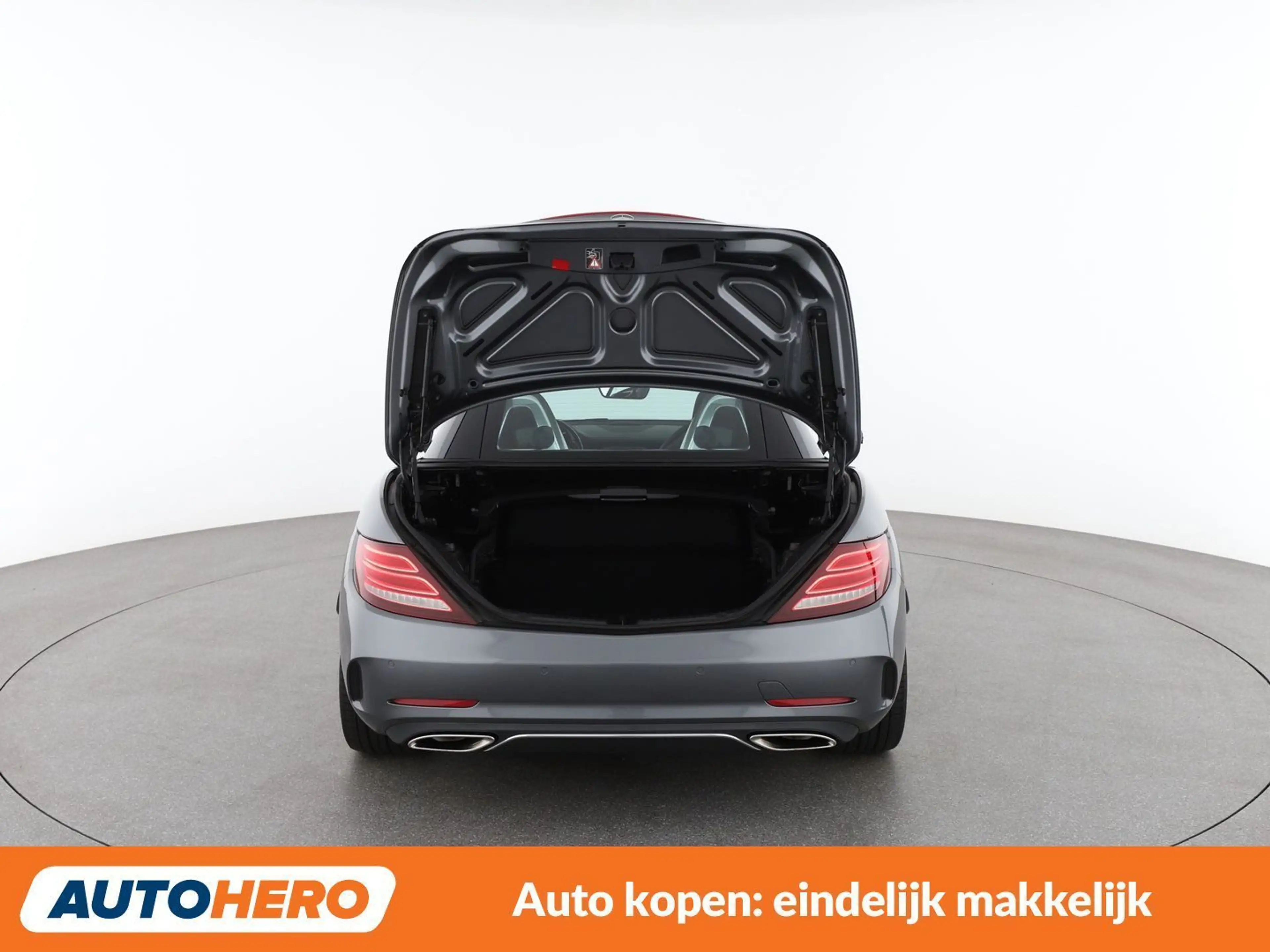 Mercedes-Benz SLC 180 SLC 180 AMG Line — photo 14