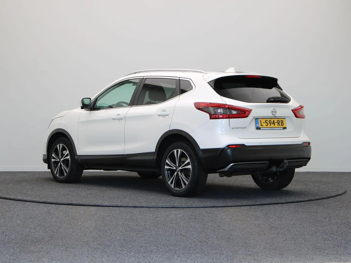 Nissan Qashqai 140pk DIG-T N-Connecta | Panoramadak | 360 Graden Wit - 2