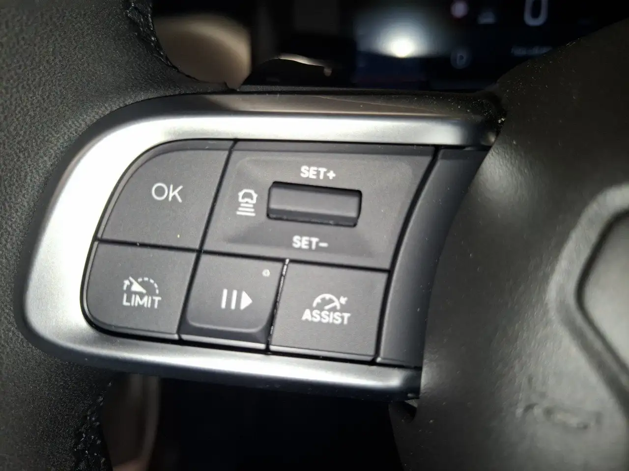 Jeep Avenger 1.2 turbo e-hybrid mhev Summit fwd 110cv e 17