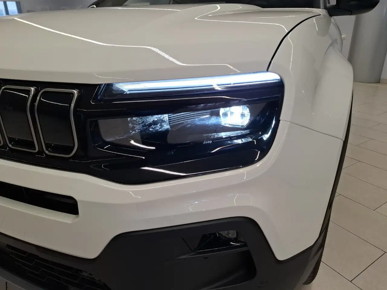 Jeep Avenger 1.2 turbo e-hybrid mhev Summit fwd 110cv e 9