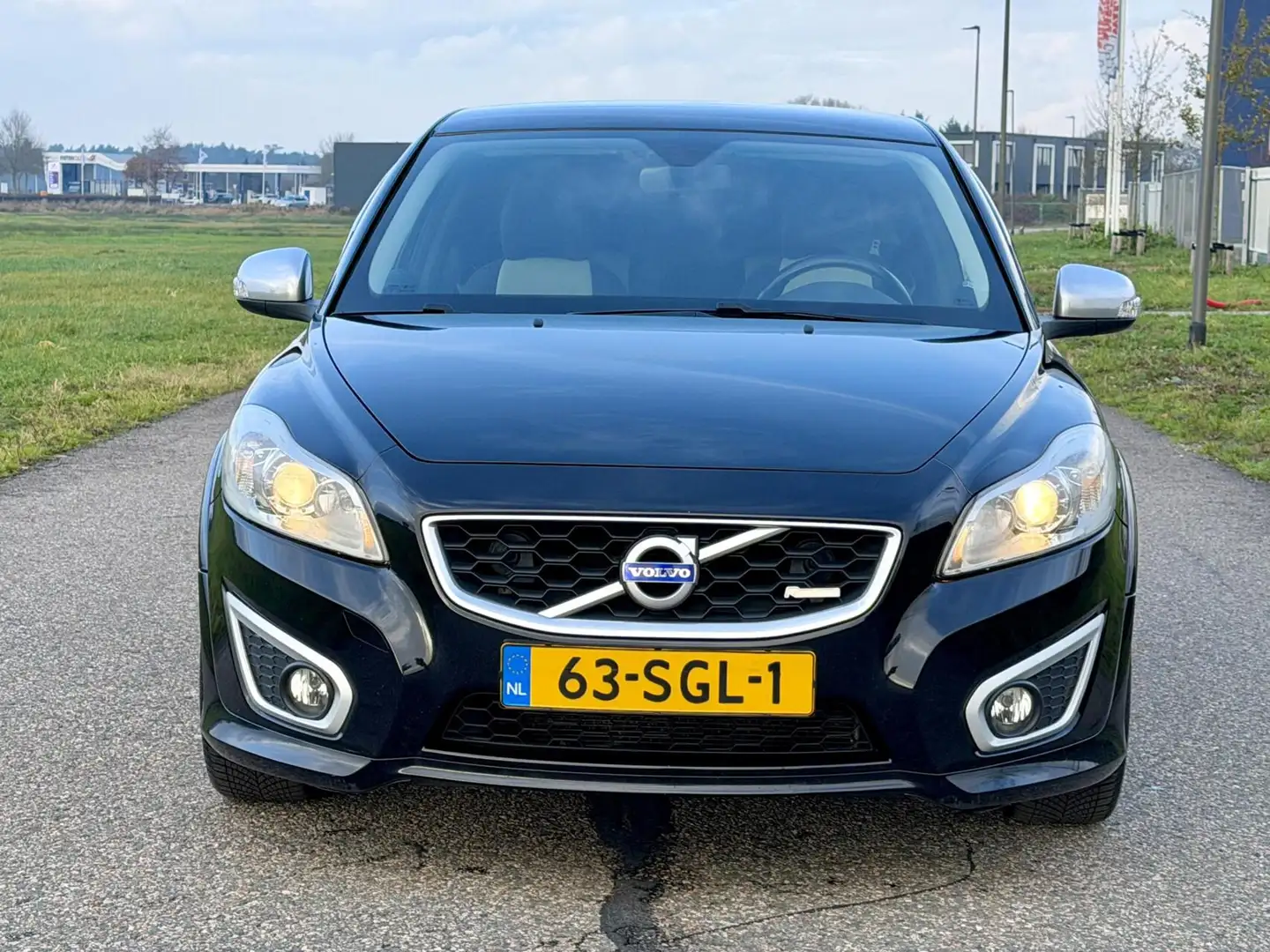 Volvo C30 2.0 R-Design Top onderhouden | Keurig nette auto Fekete - 2