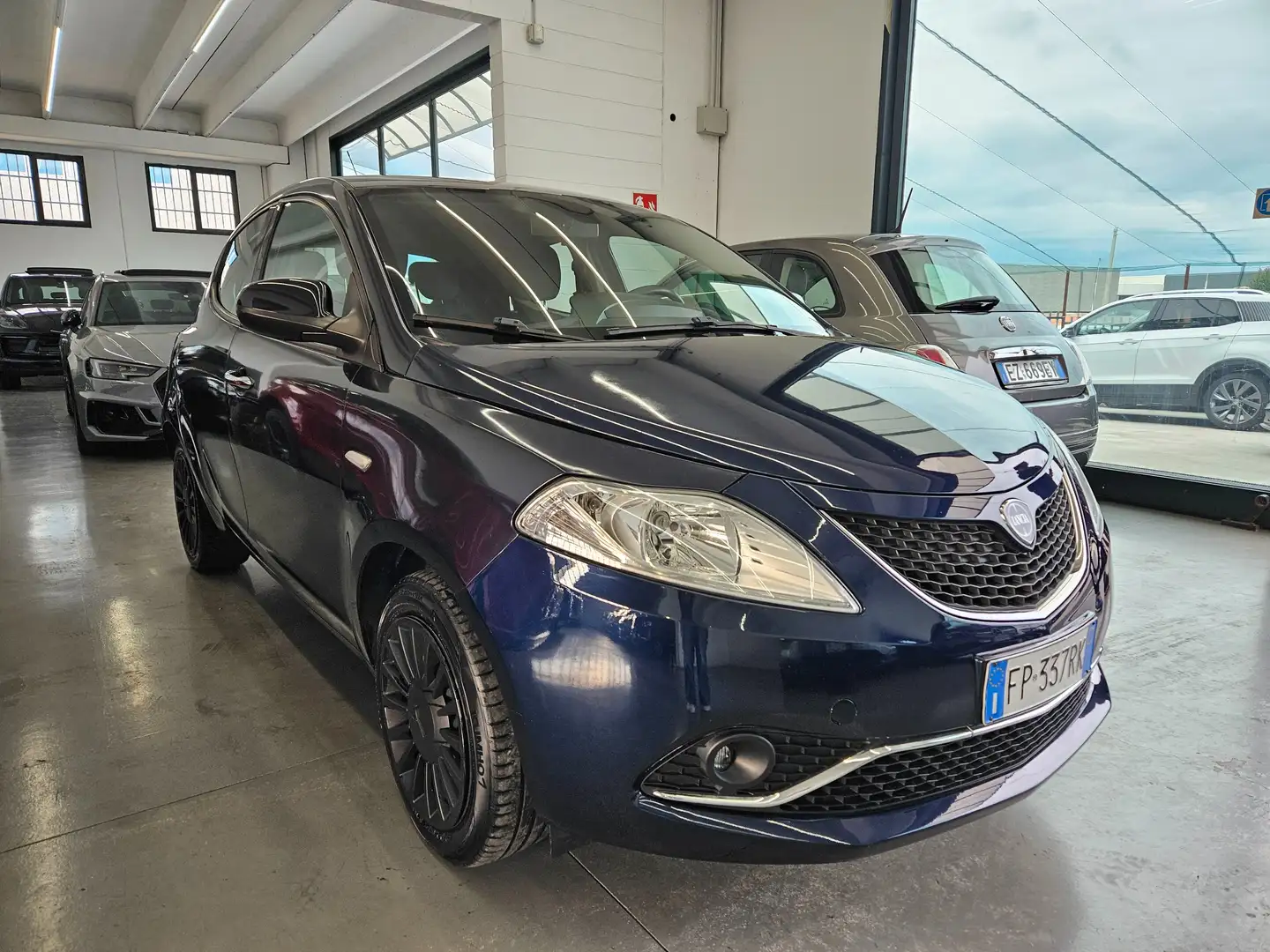 Lancia Ypsilon Ypsilon III 2015 1.2 Platinum 69cv my18 Bleu - 1