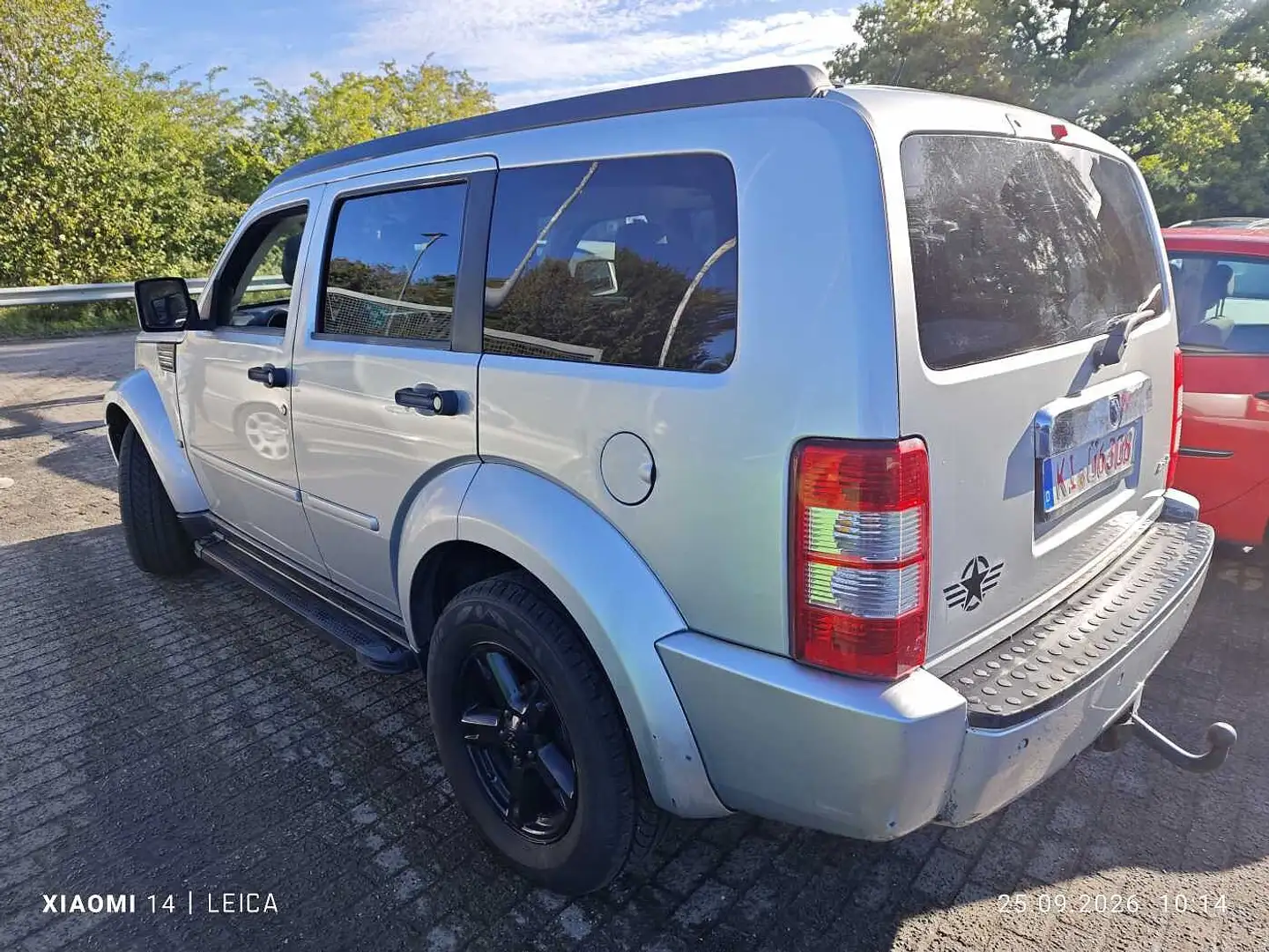 Dodge Nitro Diesel 2.8 CRD DPF Automatik SXT Silber - 2