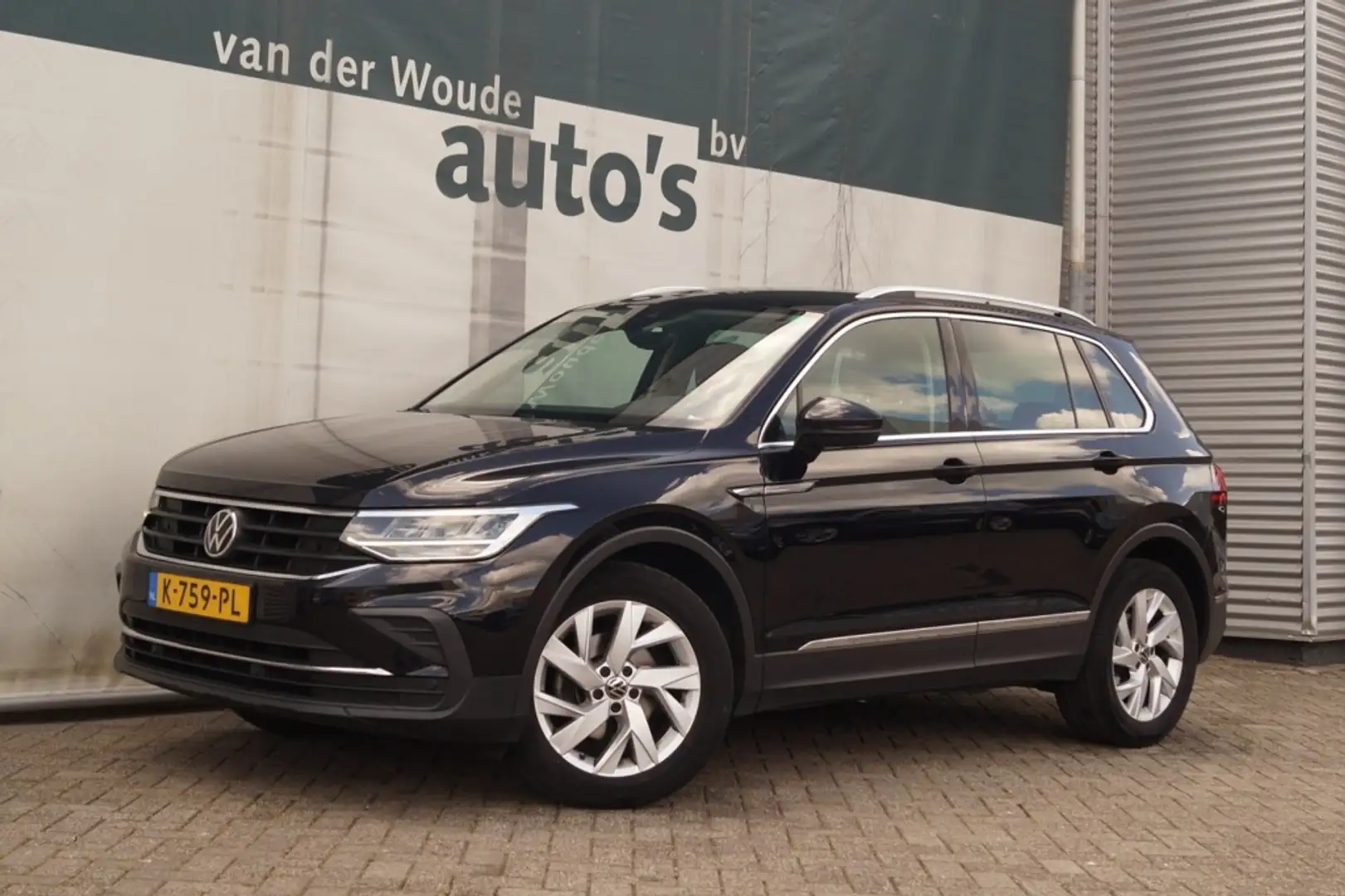 Volkswagen Tiguan 1.5 TSI Life Business -LED-ECC-ECC-PDC- Zwart - 2